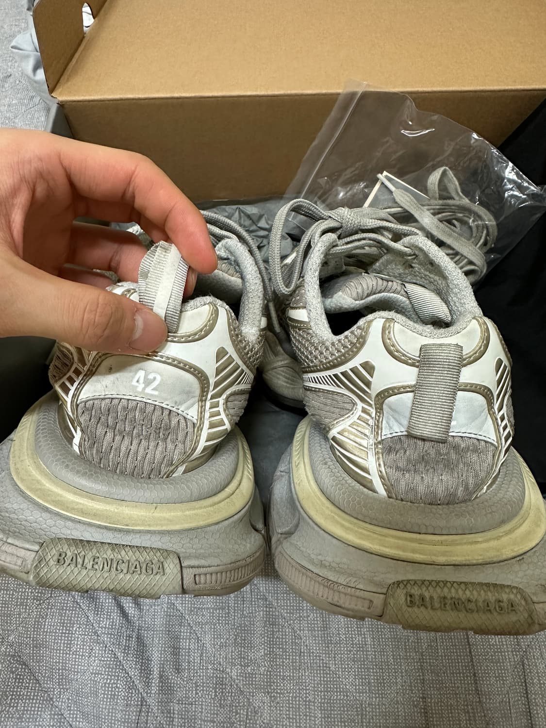 발렌시아가 3XL 에그쉘 (42) 상품이미지2