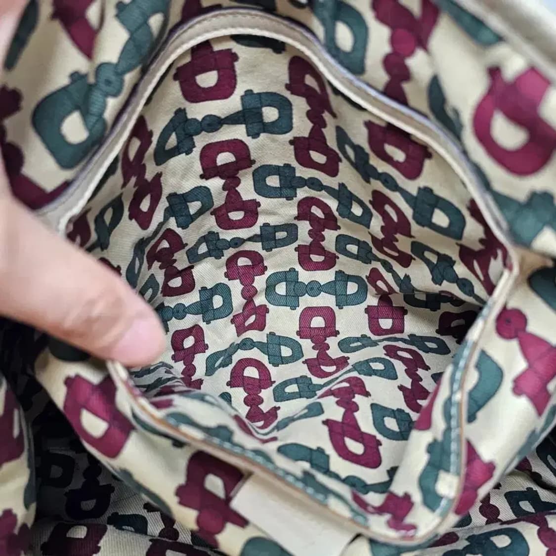 구찌 GG 패턴 아이보리 토트백 상품이미지9