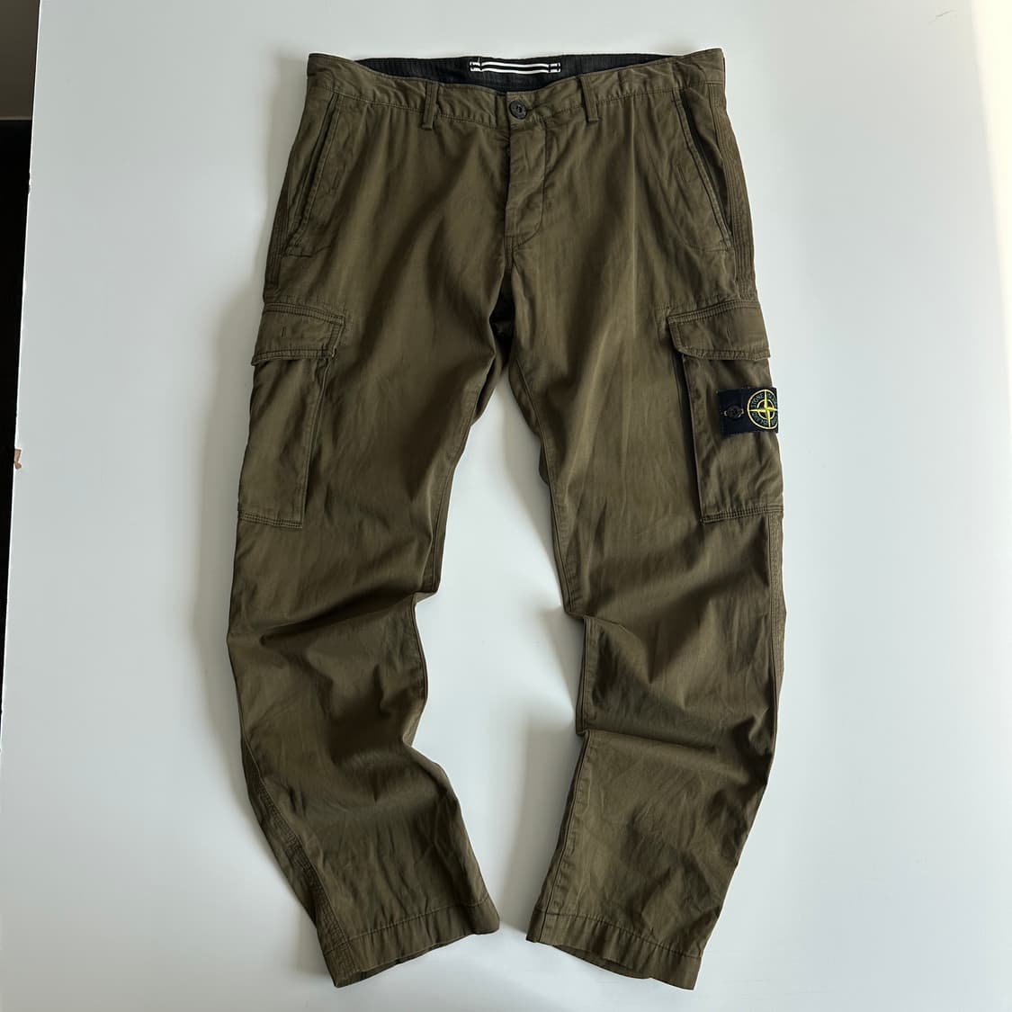 Stone island 스톤 아일랜드 와펜 카키 카고팬츠 상품이미지2