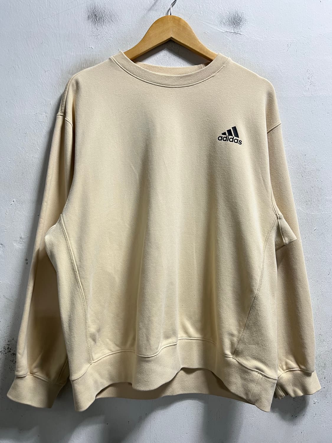 100-105 아디다스 루즈핏 스웻 맨투맨 정품 상품이미지1