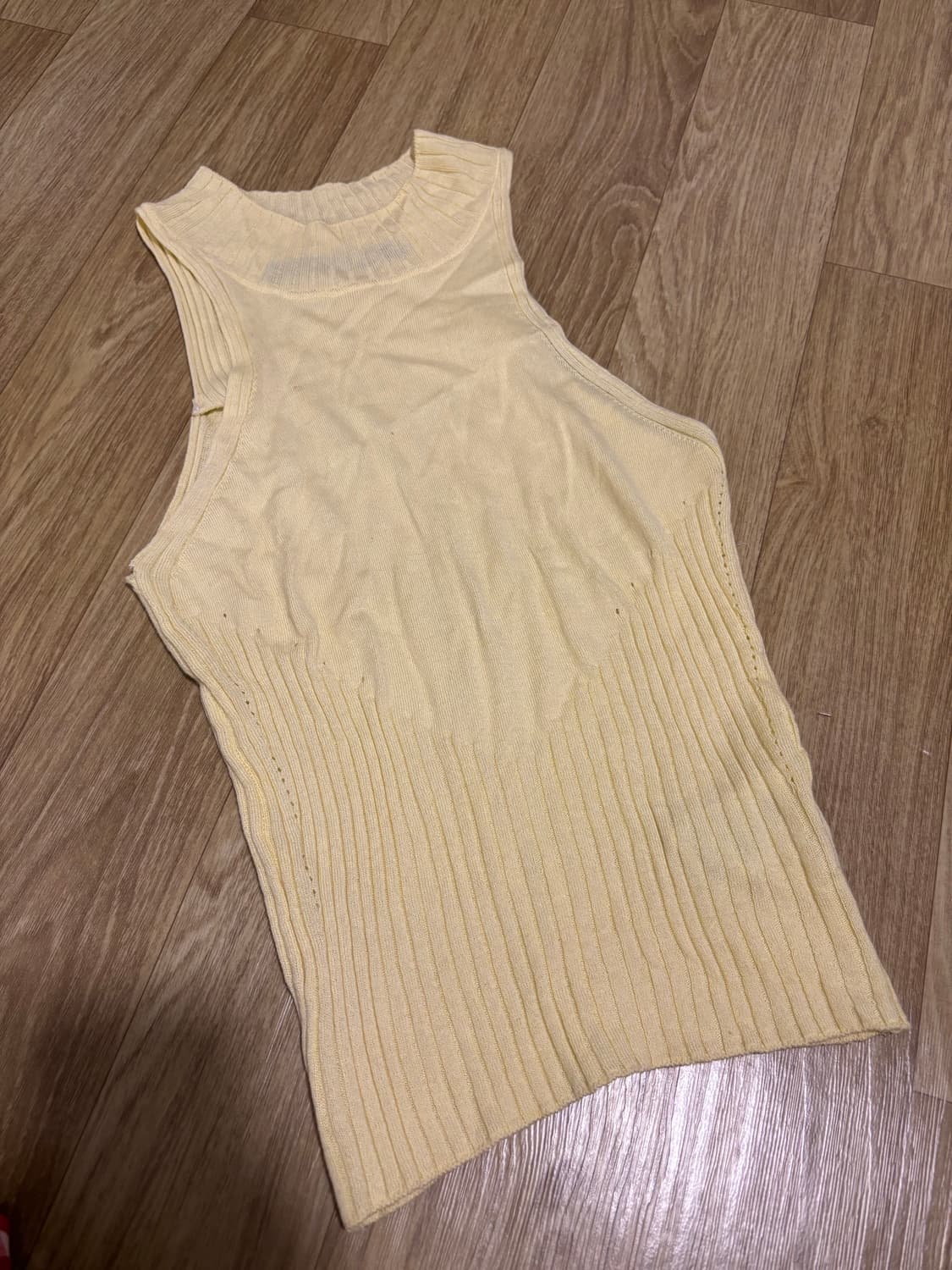 웰빙익스프레스 옐로우 슬리브리스 홀터넥 니트 상품이미지3