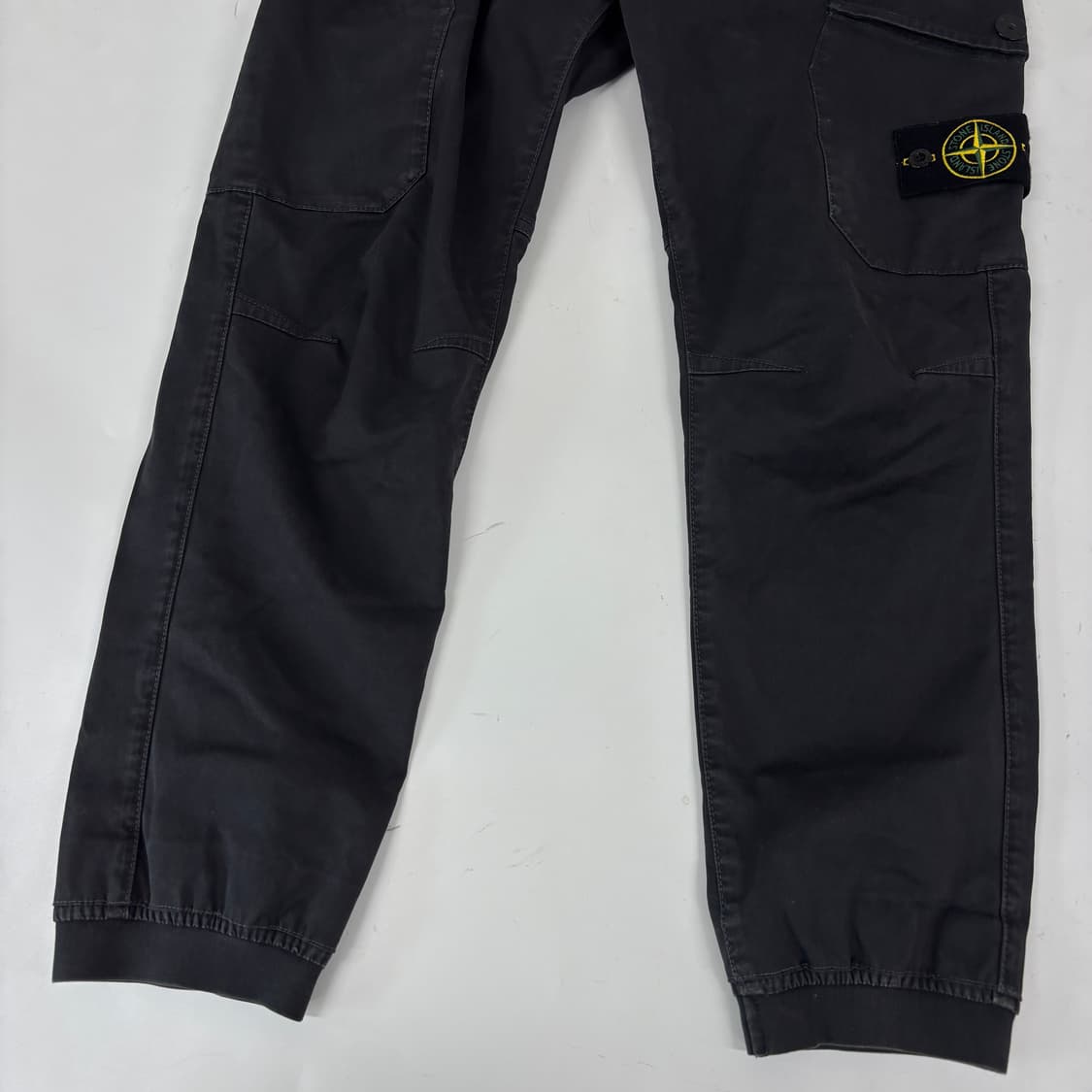 스톤아일랜드 카고 조거 팬츠 상품이미지3