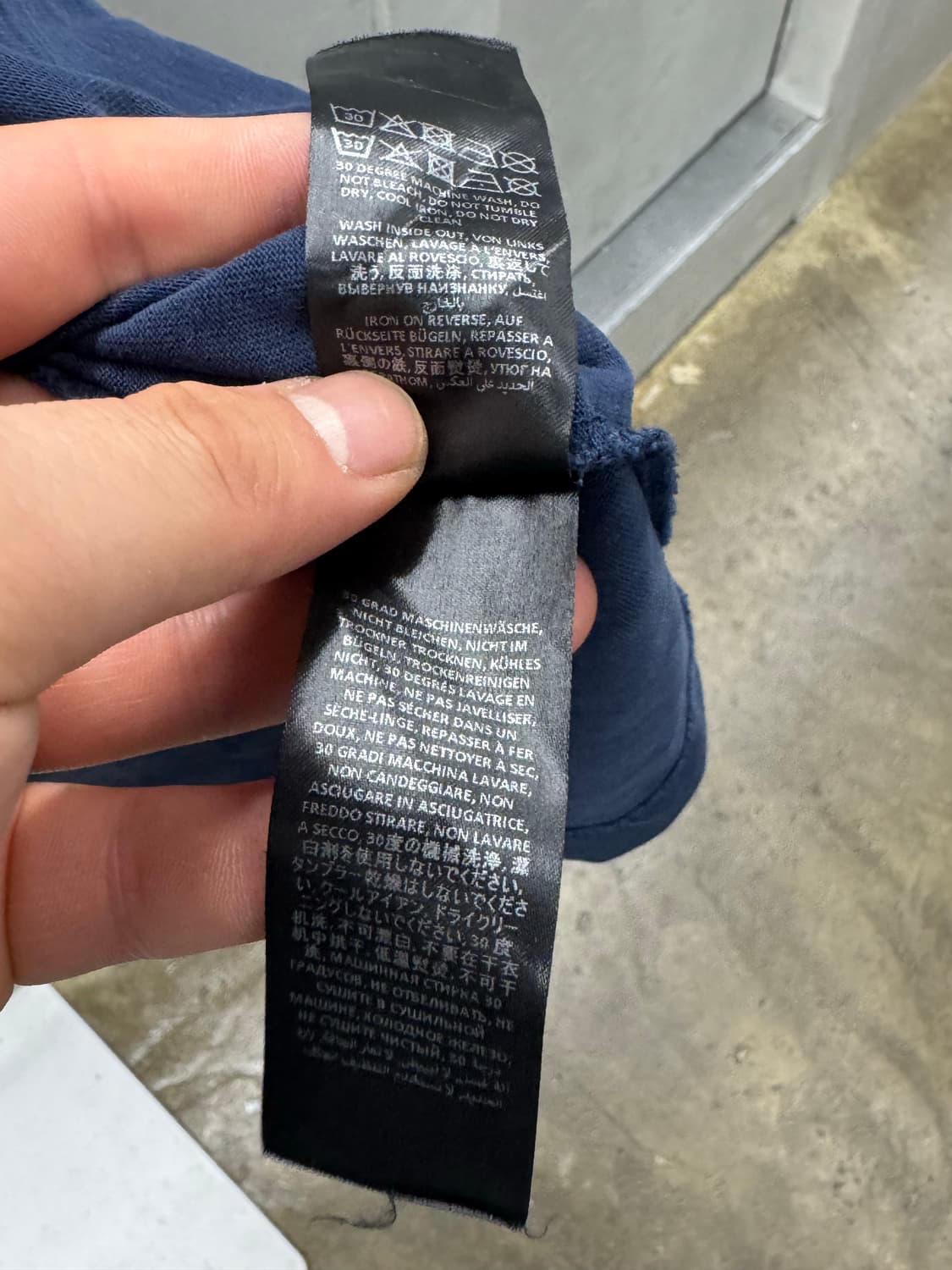 JW 앤더슨 네이비 반팔 티셔츠 XL 상품이미지5