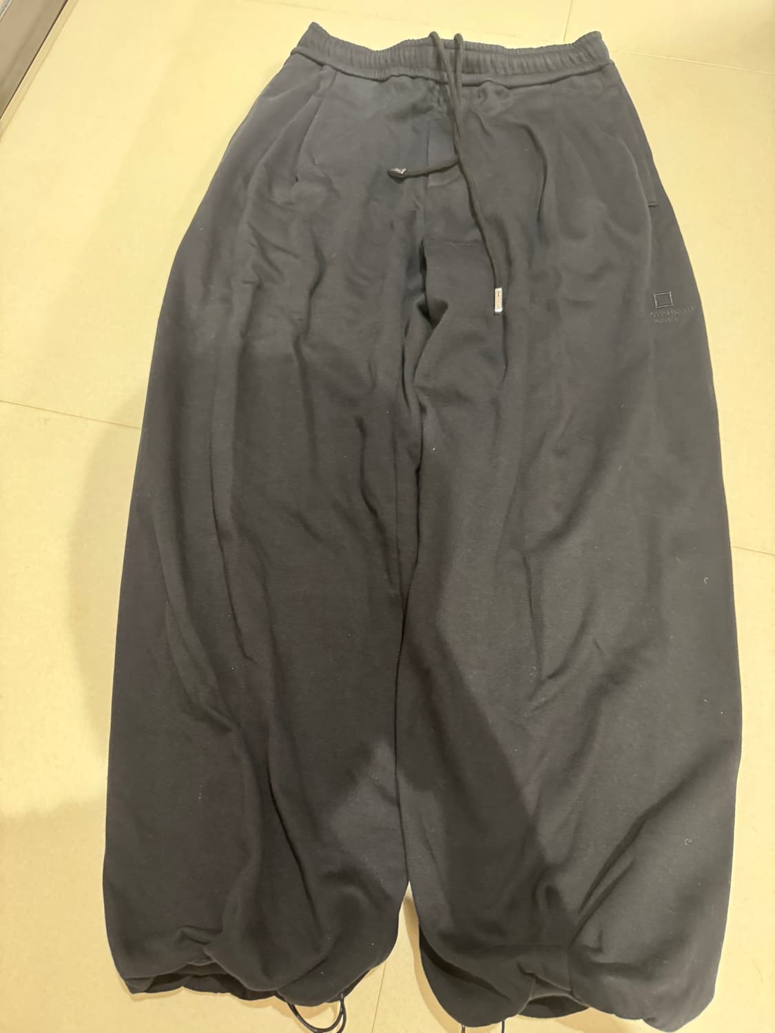 우영미 23fw 스웻 팬츠 판매합니다 상품이미지1