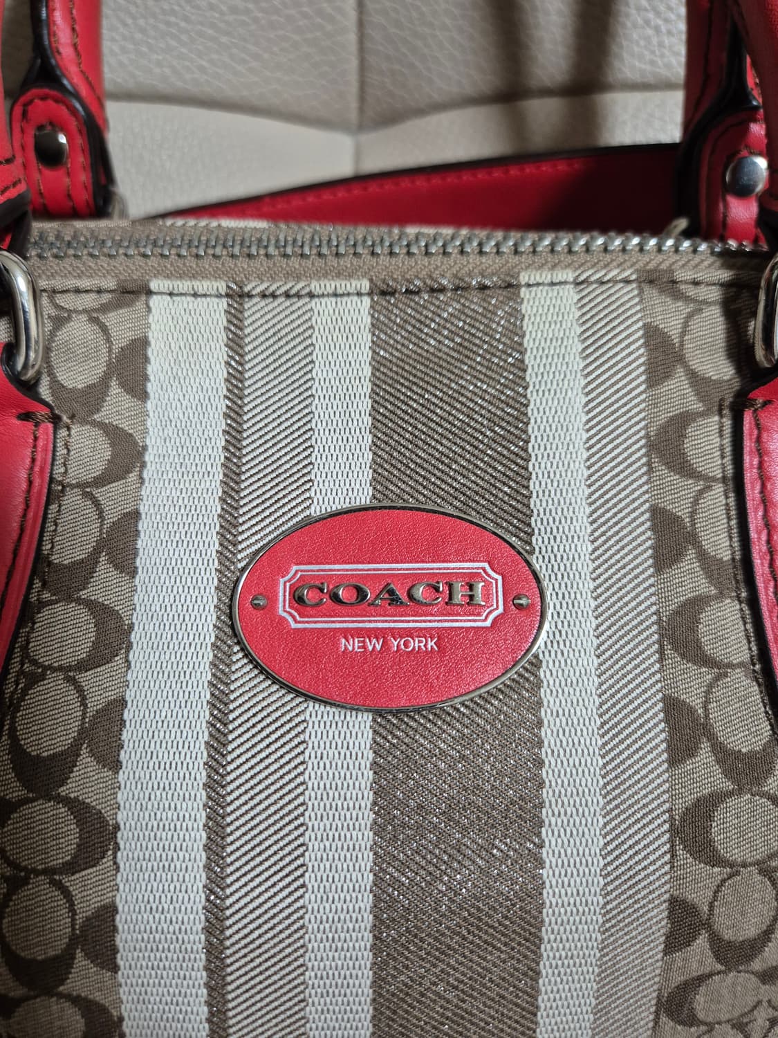 코치 시그니처 숄더백 상품이미지3