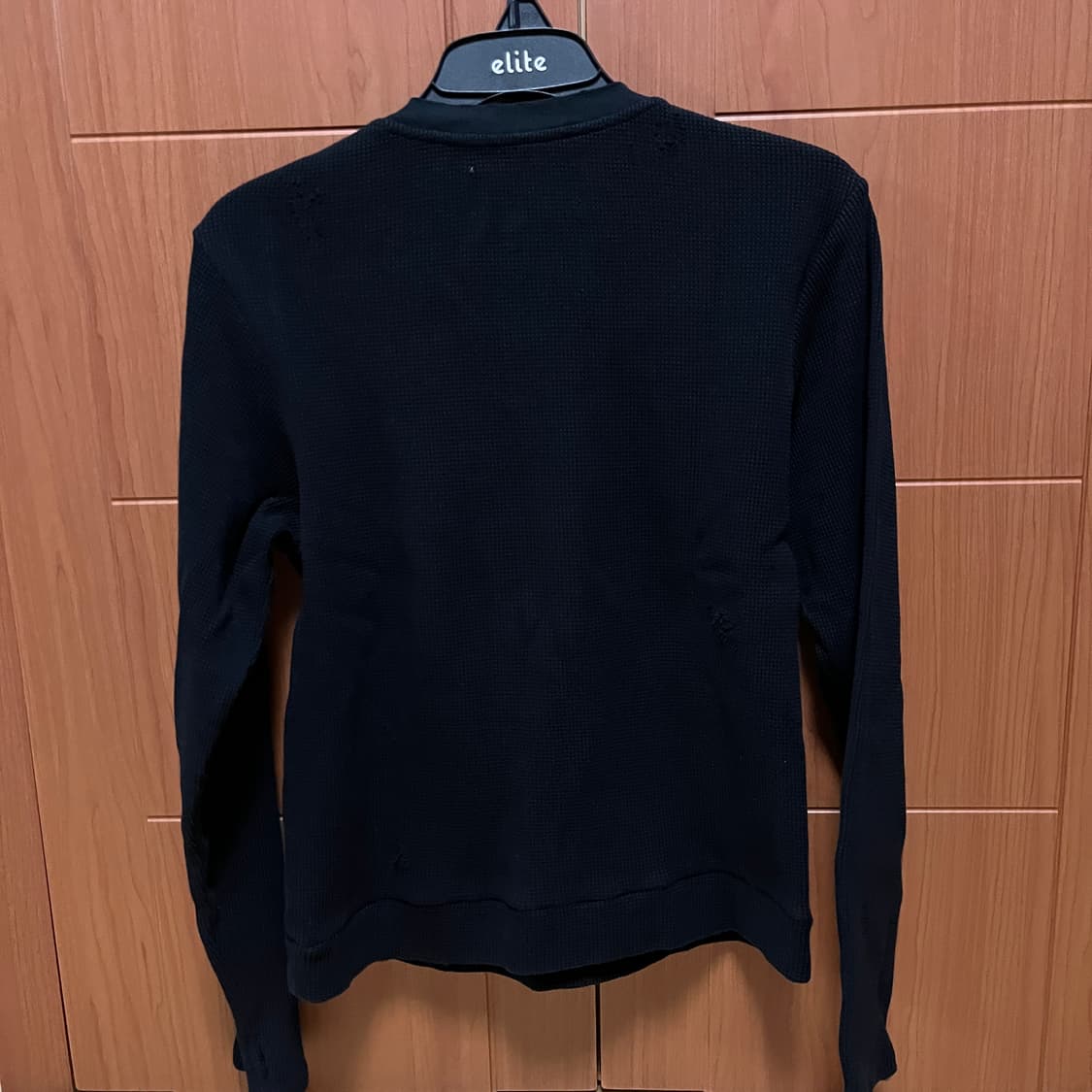 Sainted.ltd 와플 헨리넥 크림/블랙 상품이미지4