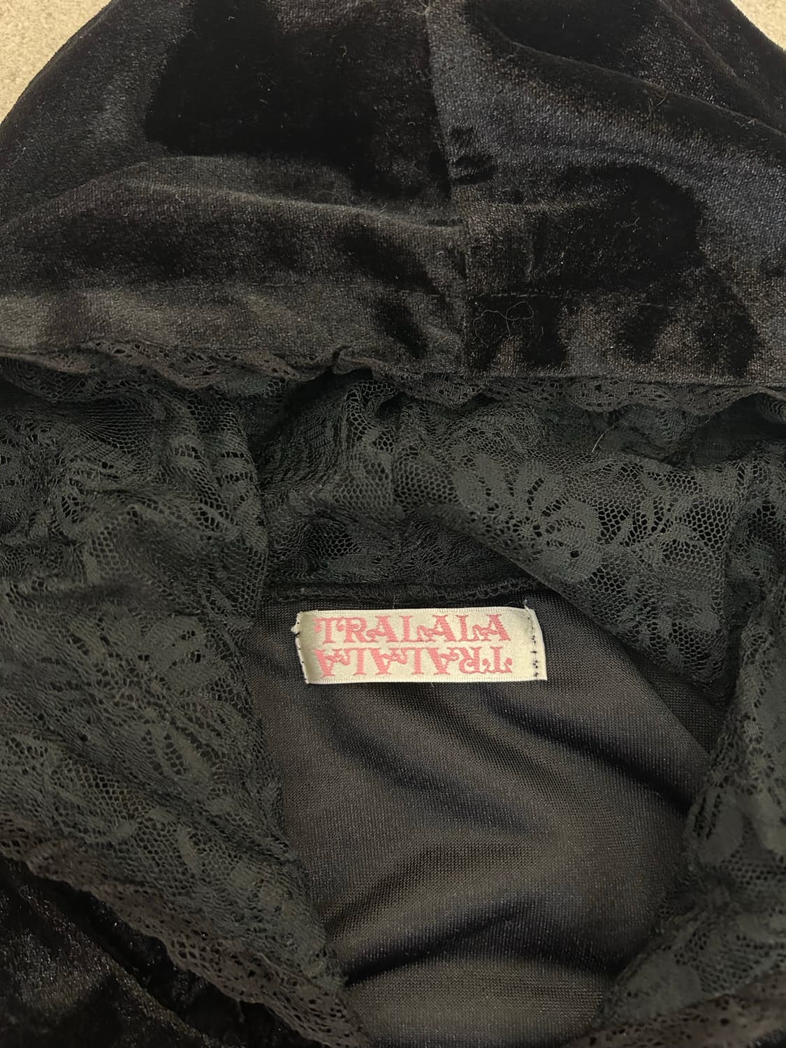 트랄라 레이스 벨벳 후드집업 상품이미지3