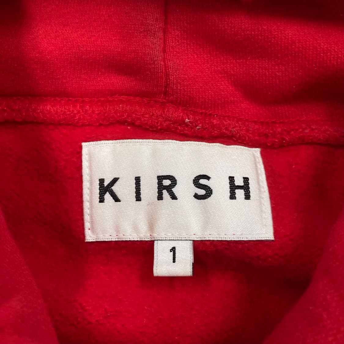 키르시 레드 컬러 센터 로고 후드티 상품이미지3