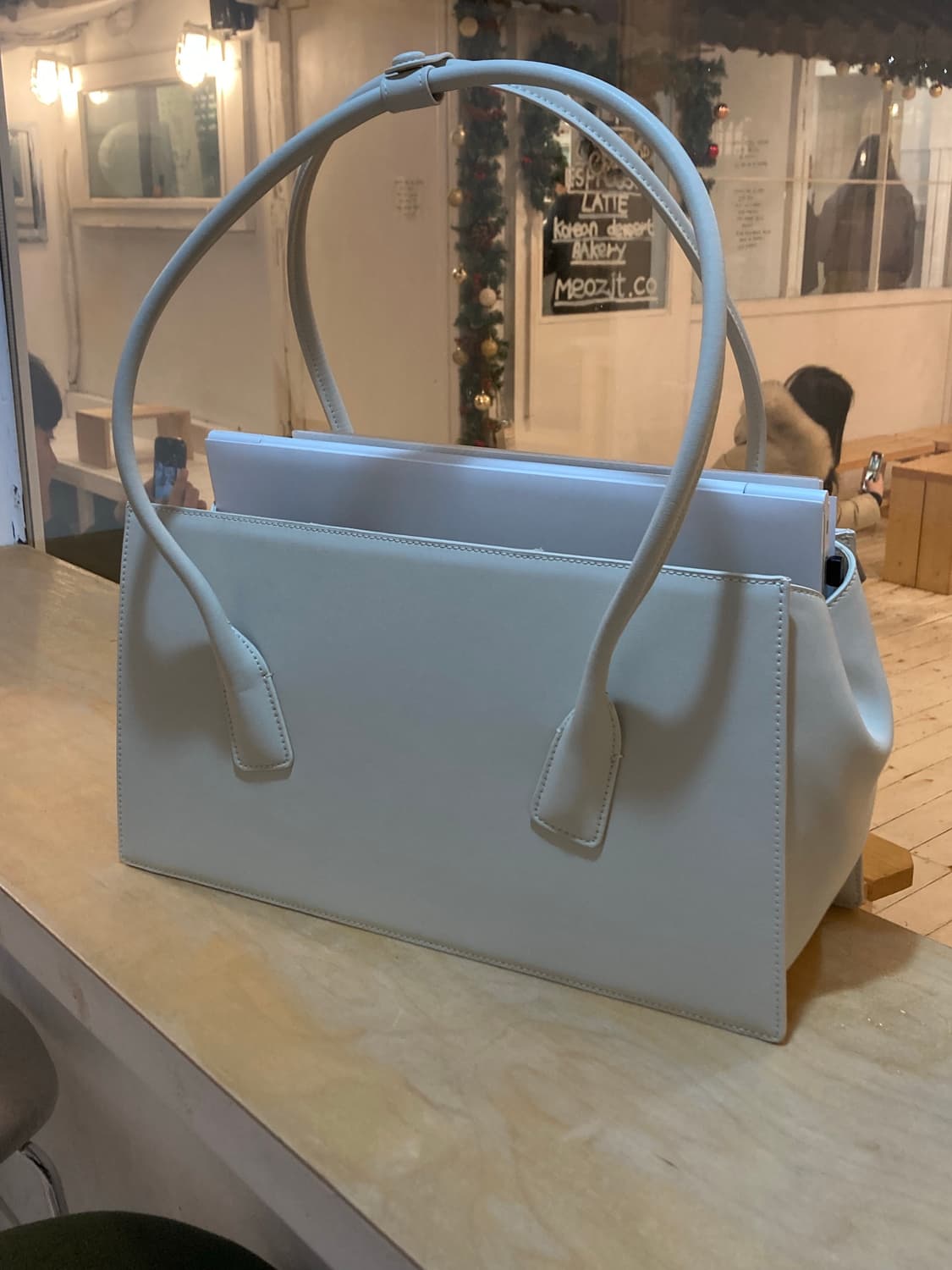 폴뉴아 보스턴 백 크림 (품절상품) 상품이미지2