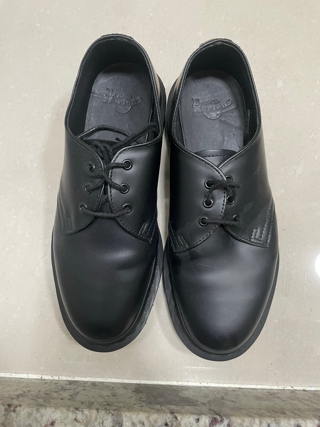 닥터마틴 1461모노 uk4사이즈 상품이미지1