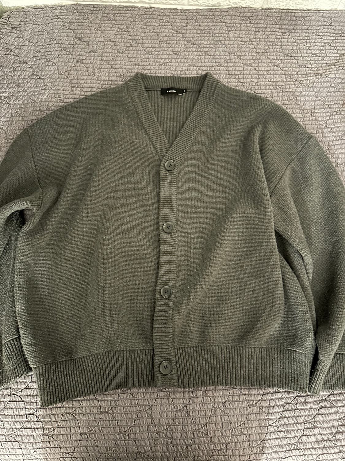 브이넥 니트 가디건 상품이미지1