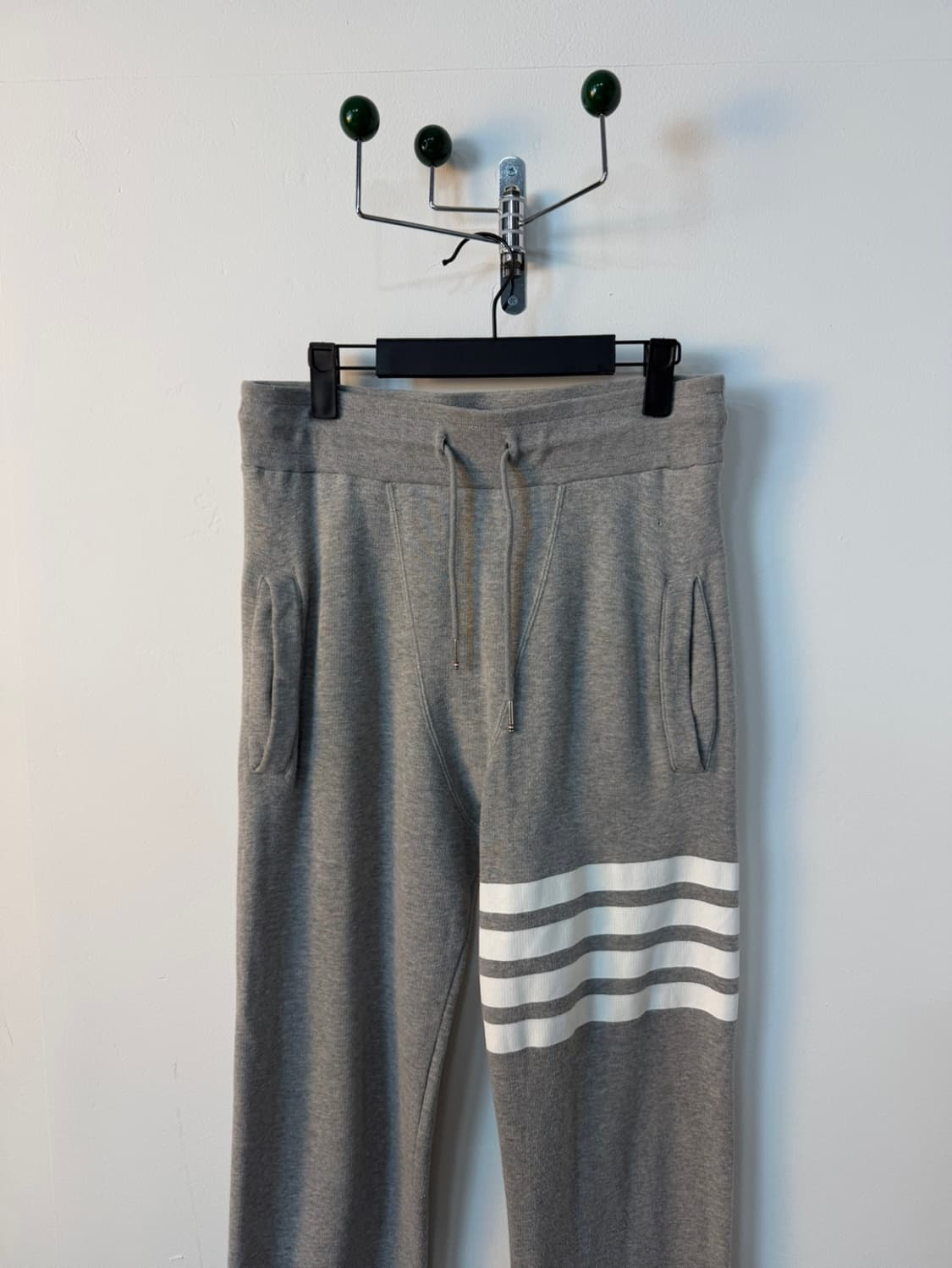 톰브라운 4바 스웨트 팬츠 상품이미지2