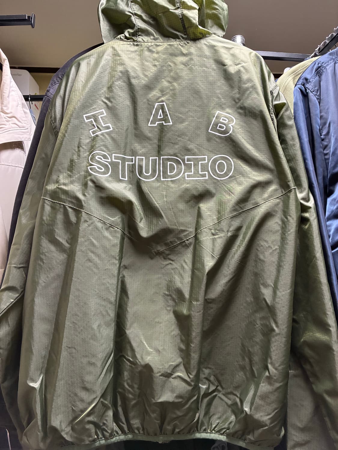 아이앱 스튜디오 립스탑 윈드 자켓 딥 그린 상품이미지4