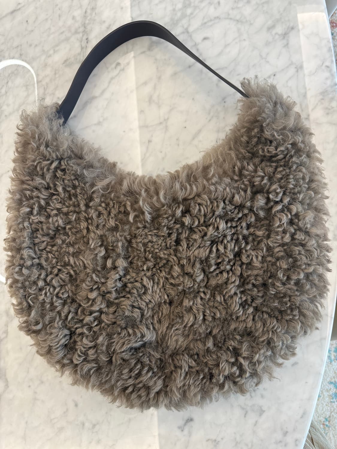 리얼램버 숄더백 상품이미지1