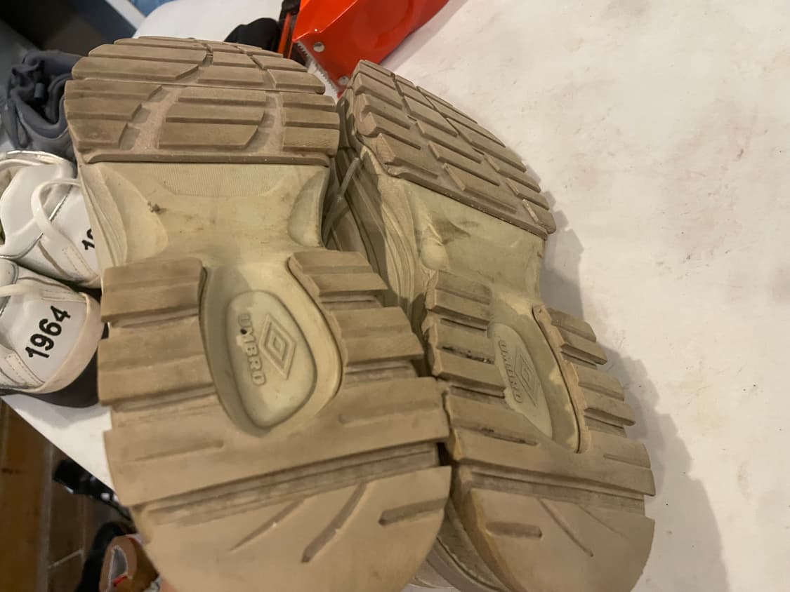 엄브로운동화 270 상품이미지4