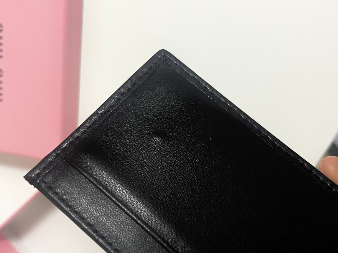 미사용 미우미우 카드지갑 마테라쎄 상품이미지2
