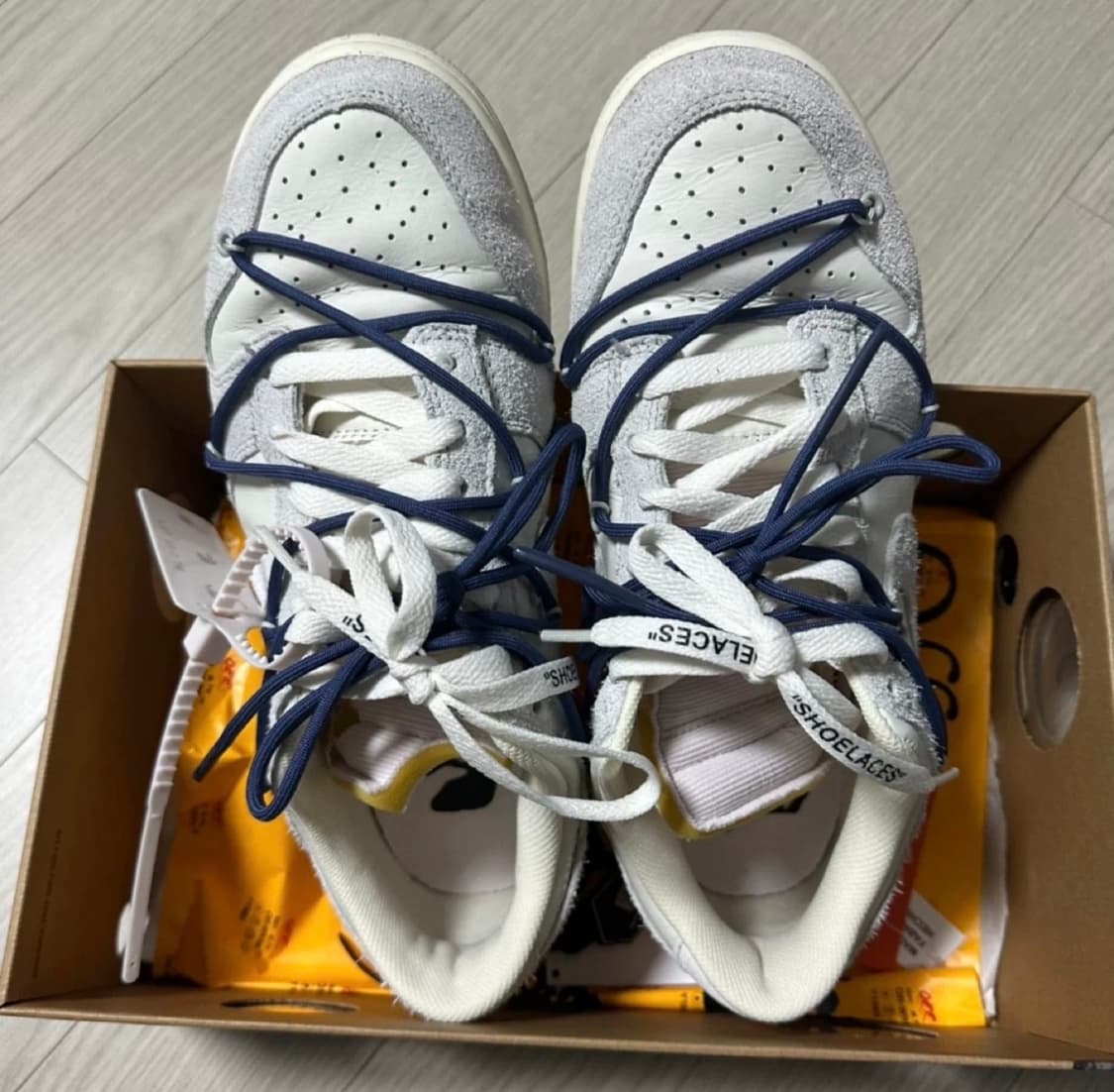 나이키 x 오프화이트 덩크 로우 Lot 18 270 새상품급 상품이미지1