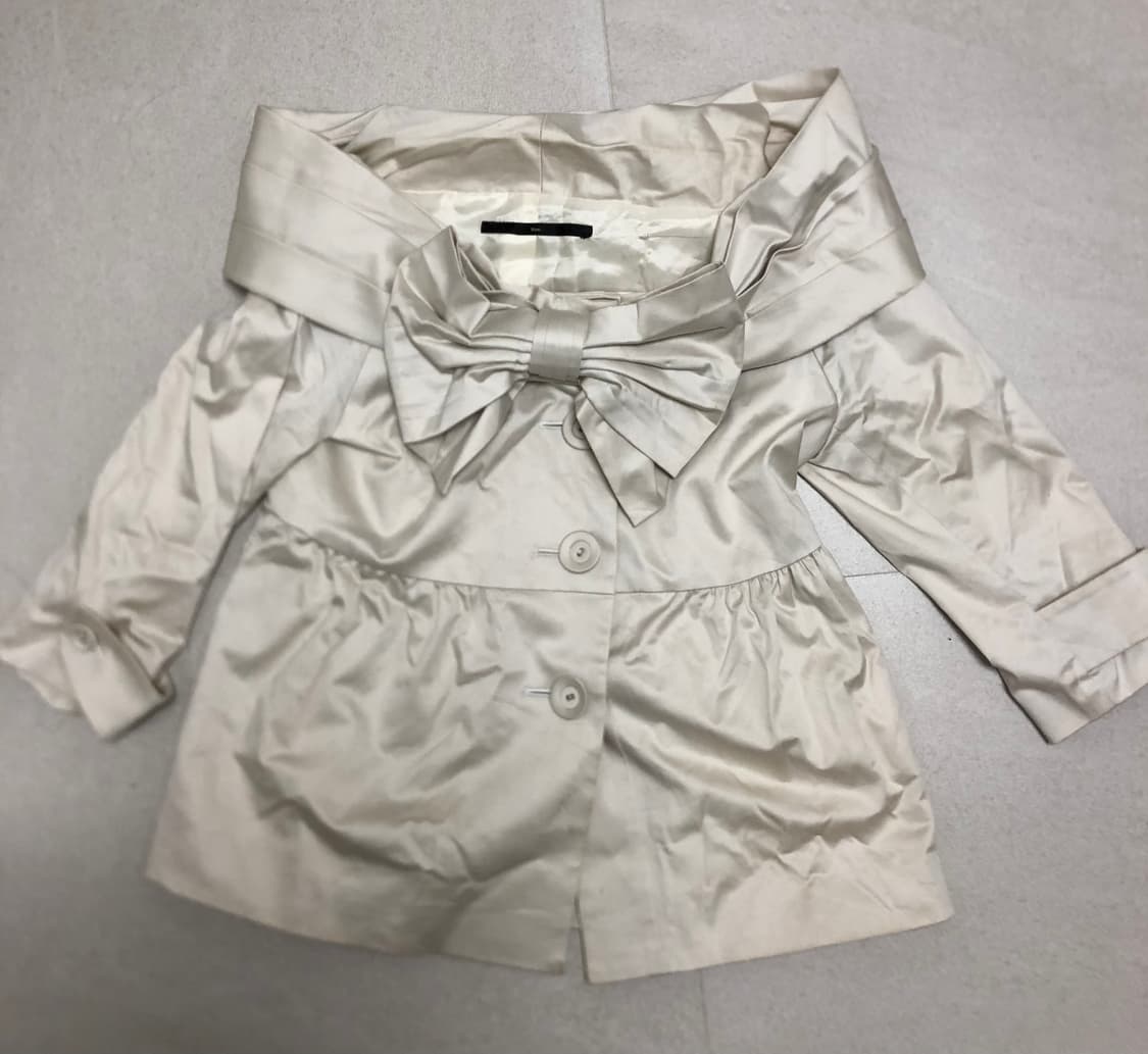 리본 오프숄더 트렌치 숏코트  상품이미지1