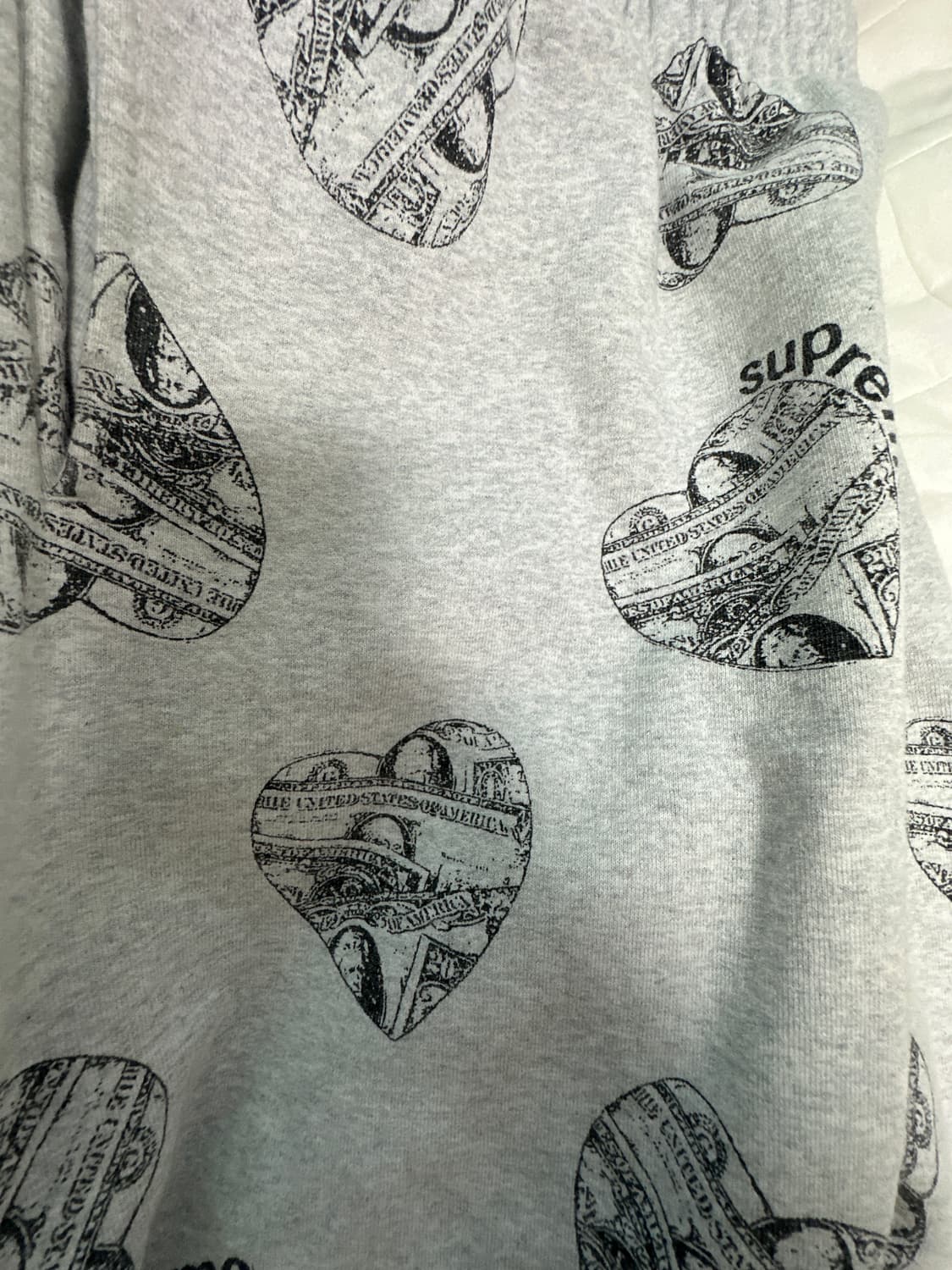 슈프림 러브 캐쉬 스웨트팬츠 애쉬 그레이 - 24FW 상품이미지3