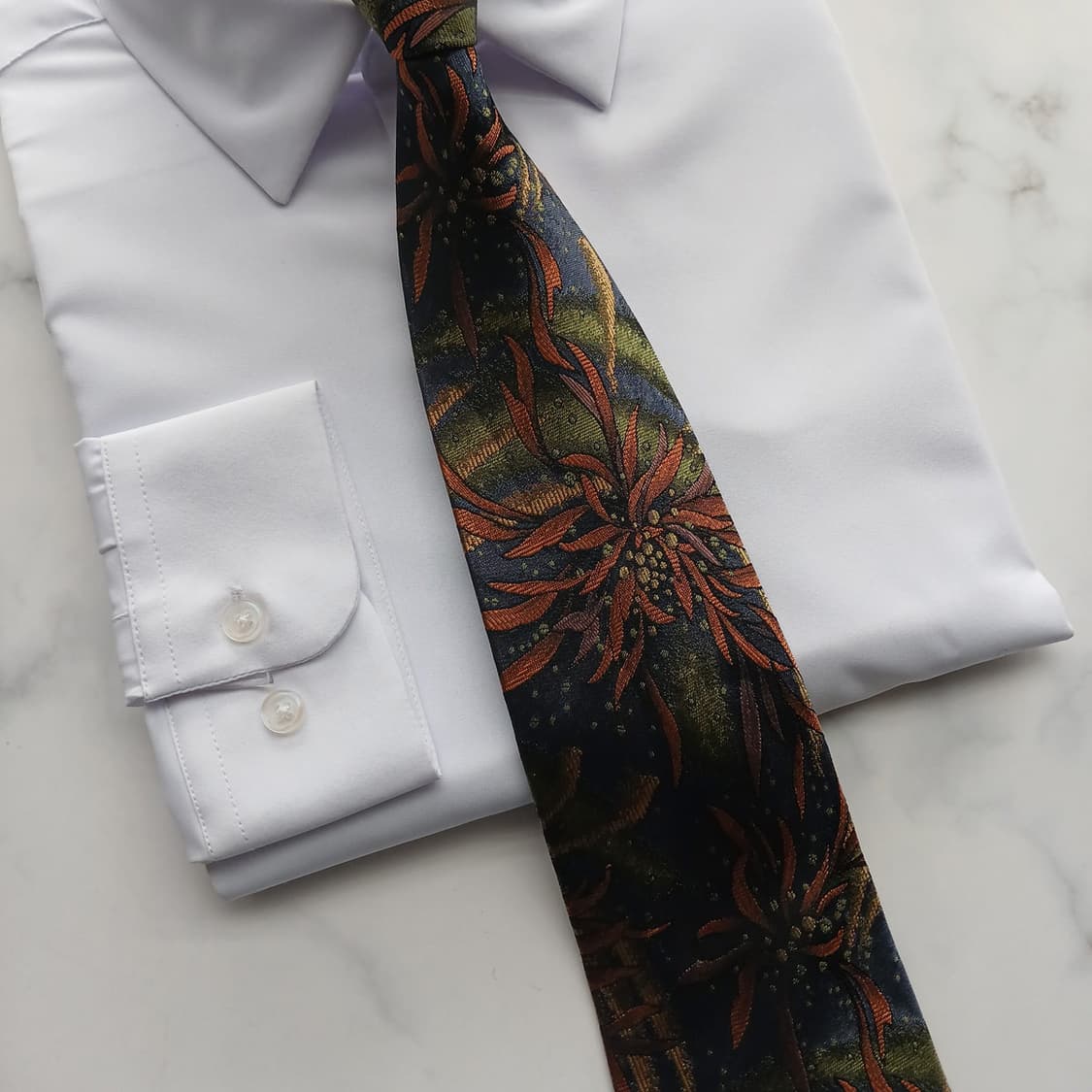 니노 세루티 실크 플로럴 패턴 넥타이 9.1cm A+등급 A18510
 상품이미지6