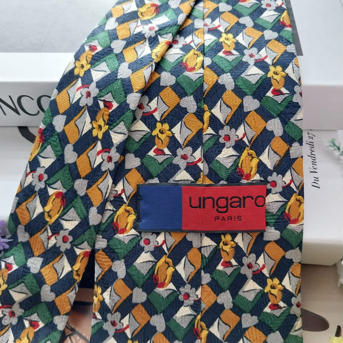 웅가로 실크 네이비&옐로 플로럴 넥타이 9.9cm A+등급  K1234
 상품이미지5