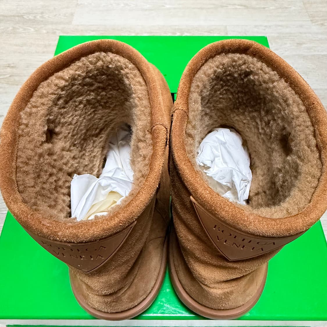 [S급/42] 보테가 베네타 시어링 스웨이드 어그 부츠 브라운 상품이미지5