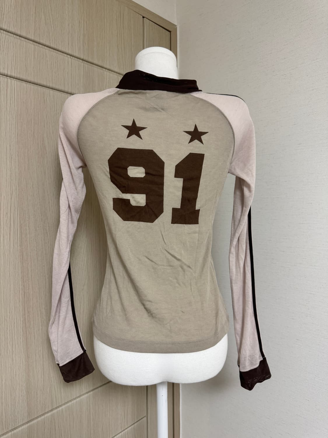 배드블러드) 카라 져지 긴팔 티셔츠 상품이미지4