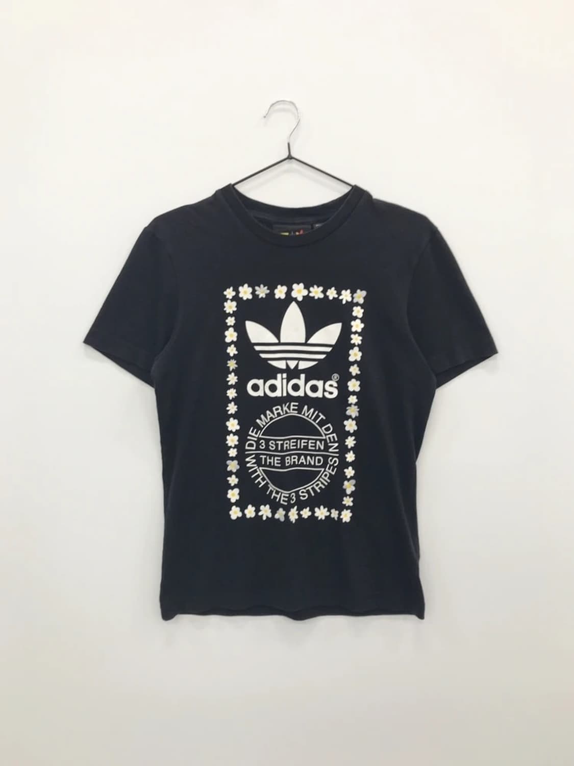 Adidas Pharrell Graphic Tee 상품이미지3