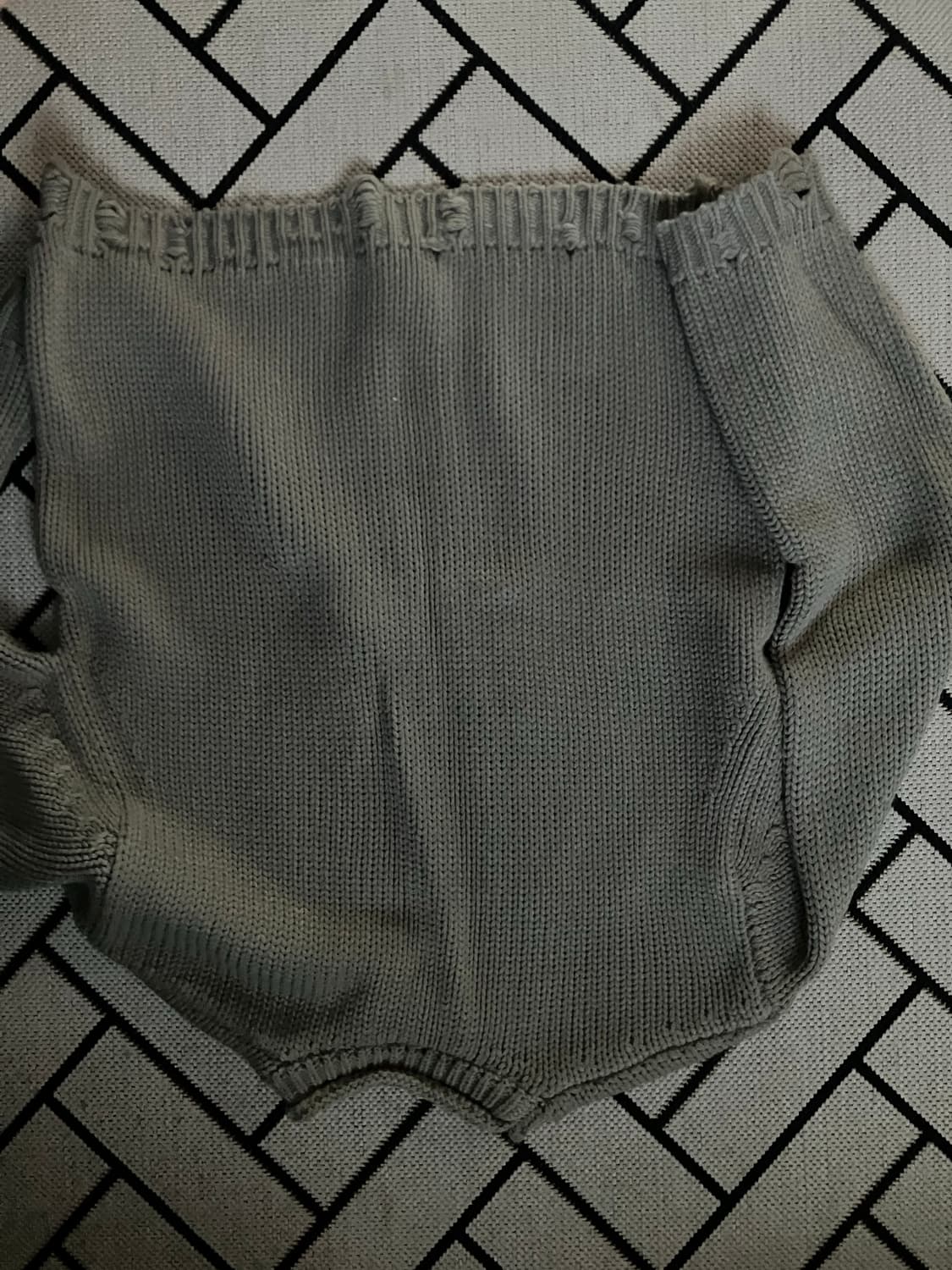 OY 하트 스티치 디스트로이드 니트 상품이미지3