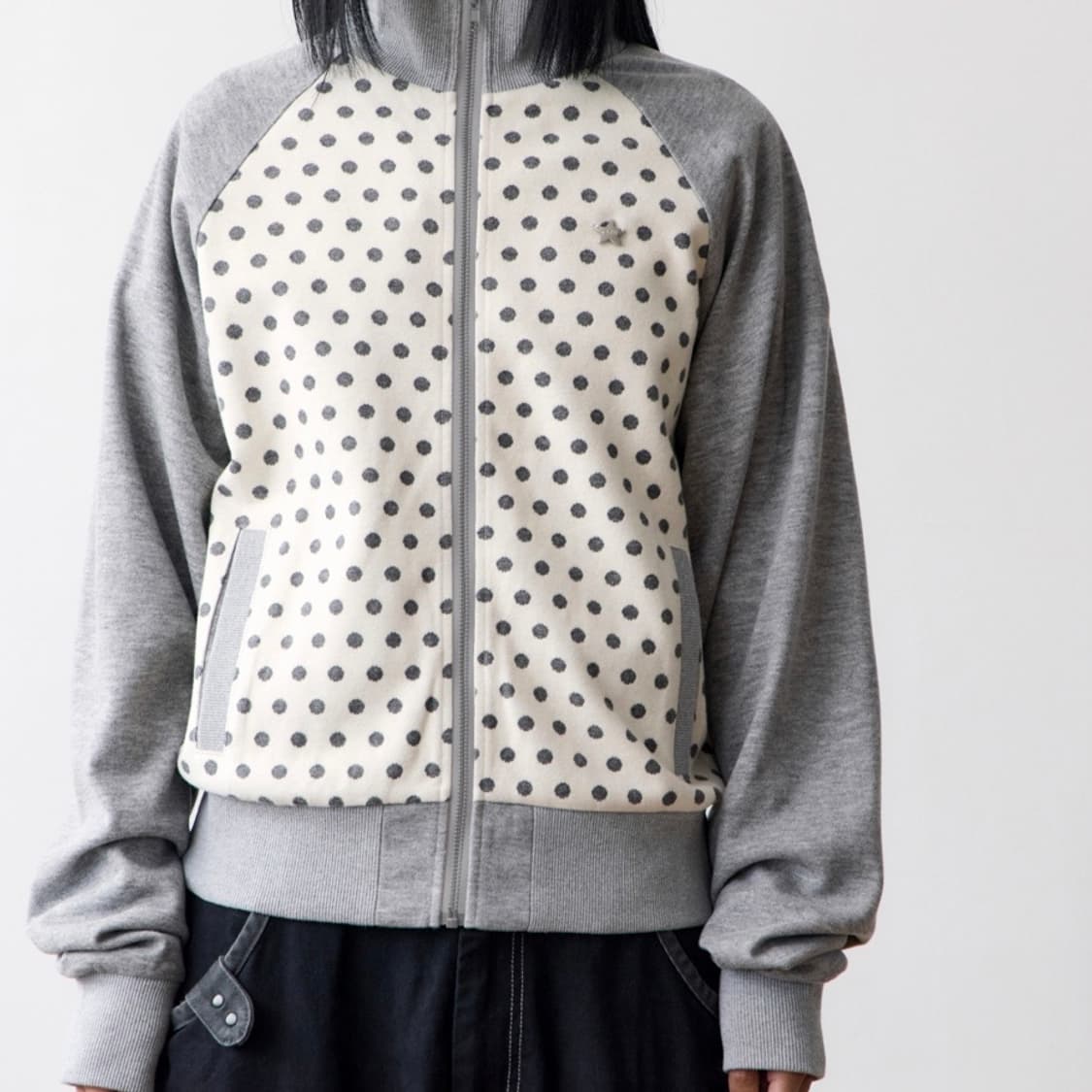 더콜디스트모먼트 토트 집업 그레이 M 상품이미지2