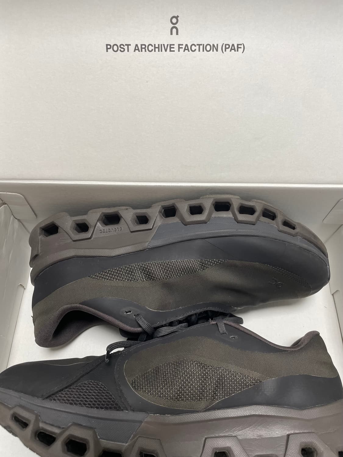 파프 온 클라우드몬스터 2 브라운 275 상품이미지6