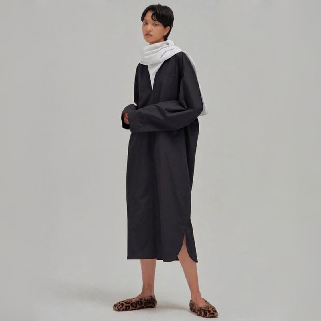 잉크 EENK V포인트 스티치 원피스 상품이미지1