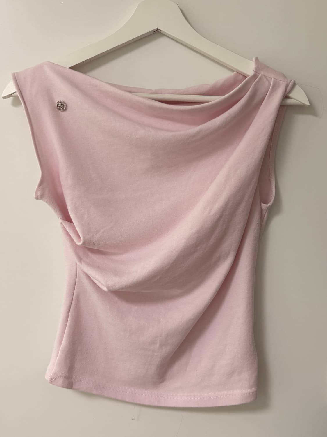 로제프란츠 드레이프 오프 숄더 슬리브리스 상품이미지1