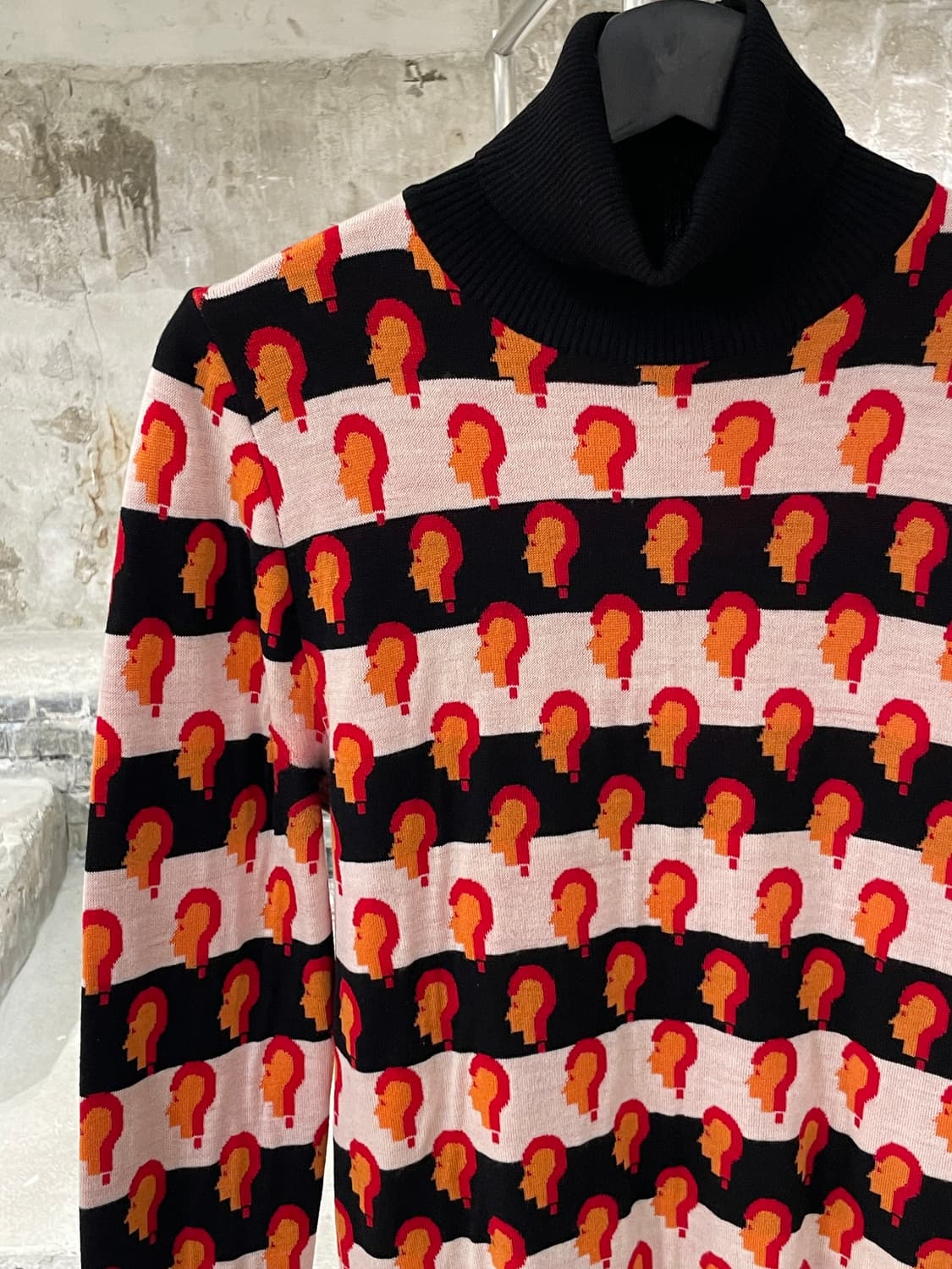 라프 시몬스 13F/W 런웨이 퀘스쳔 마크 스트라이프 터틀넥 니트 상품이미지2