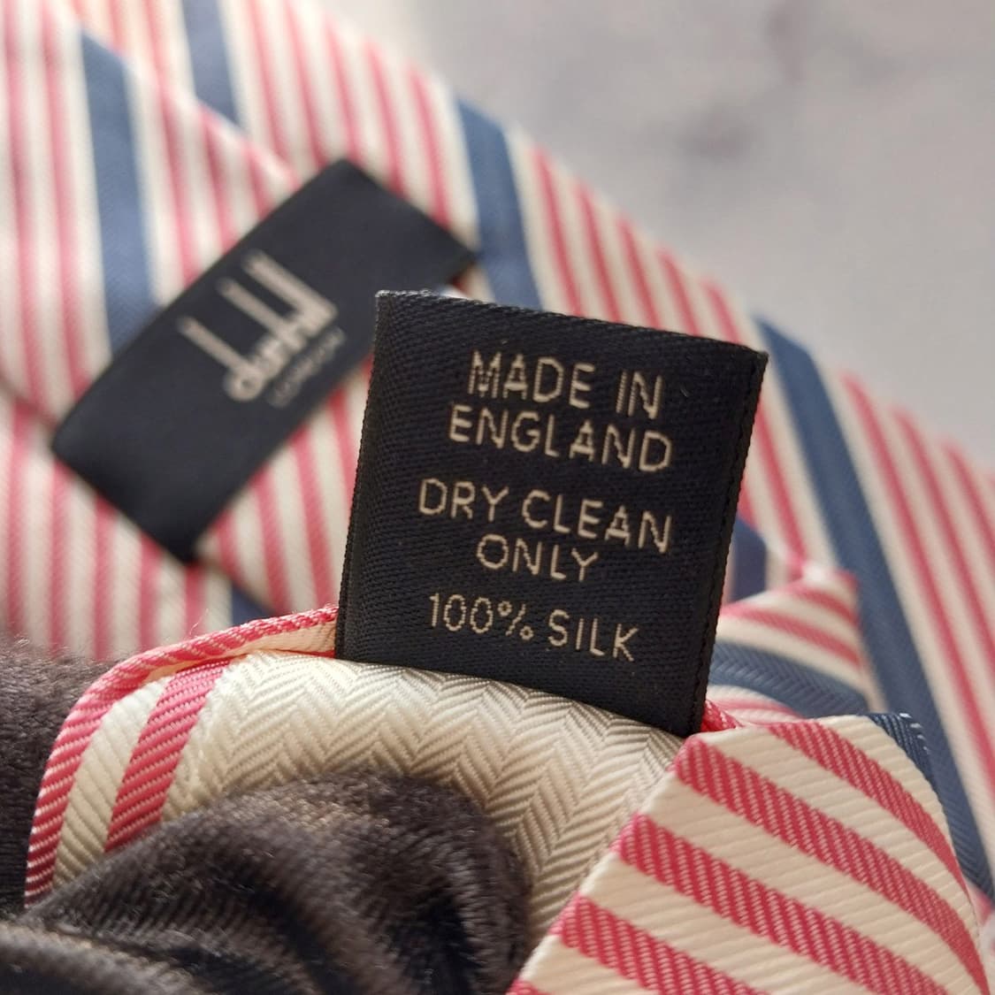 던힐 실크 핑크 스트라이프 넥타이 9.2cm A+~A등급 K1812
 상품이미지10