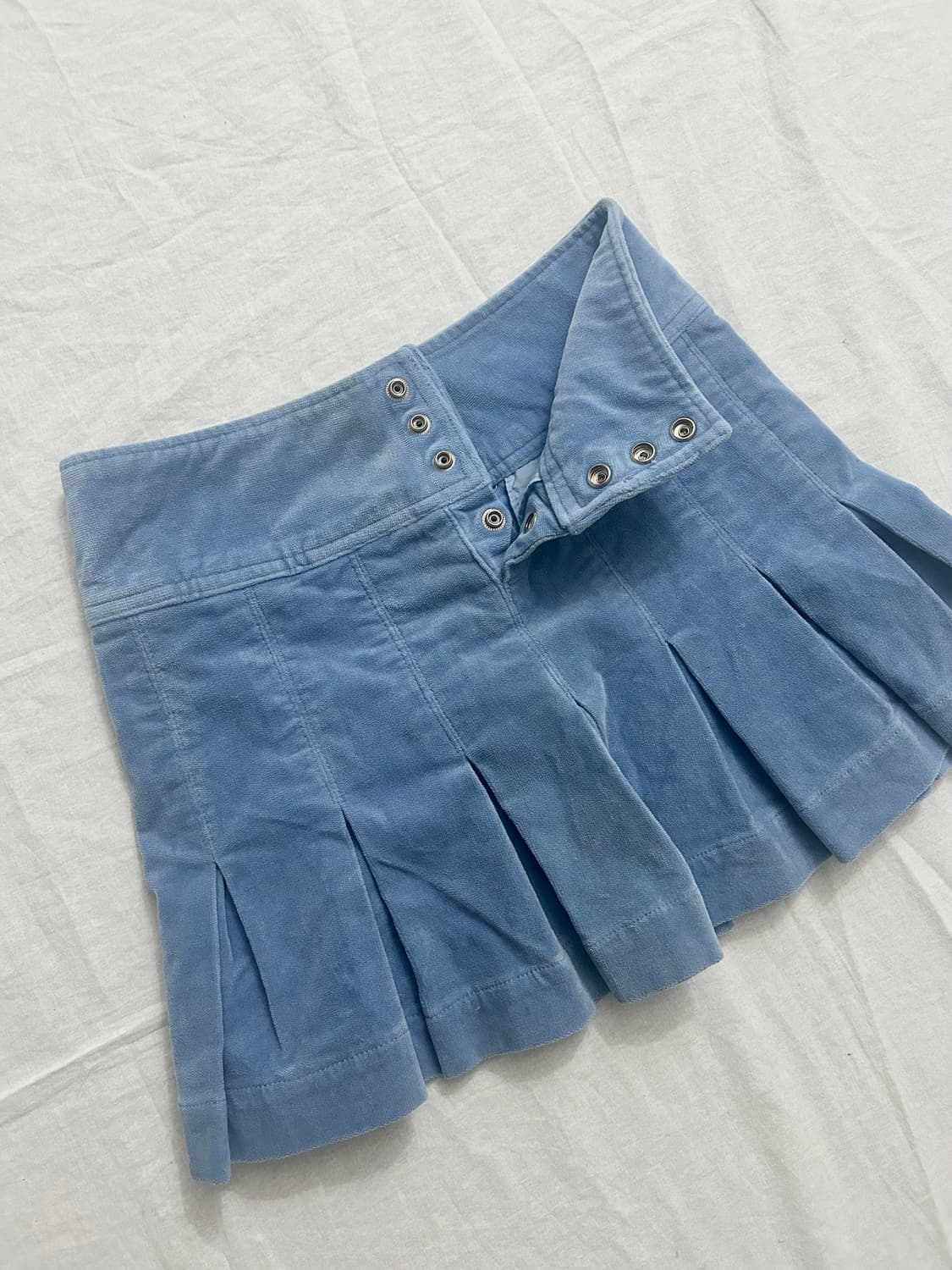 비비안웨스트우드 블루 벨벳 플리츠 미니 스커트 상품이미지2