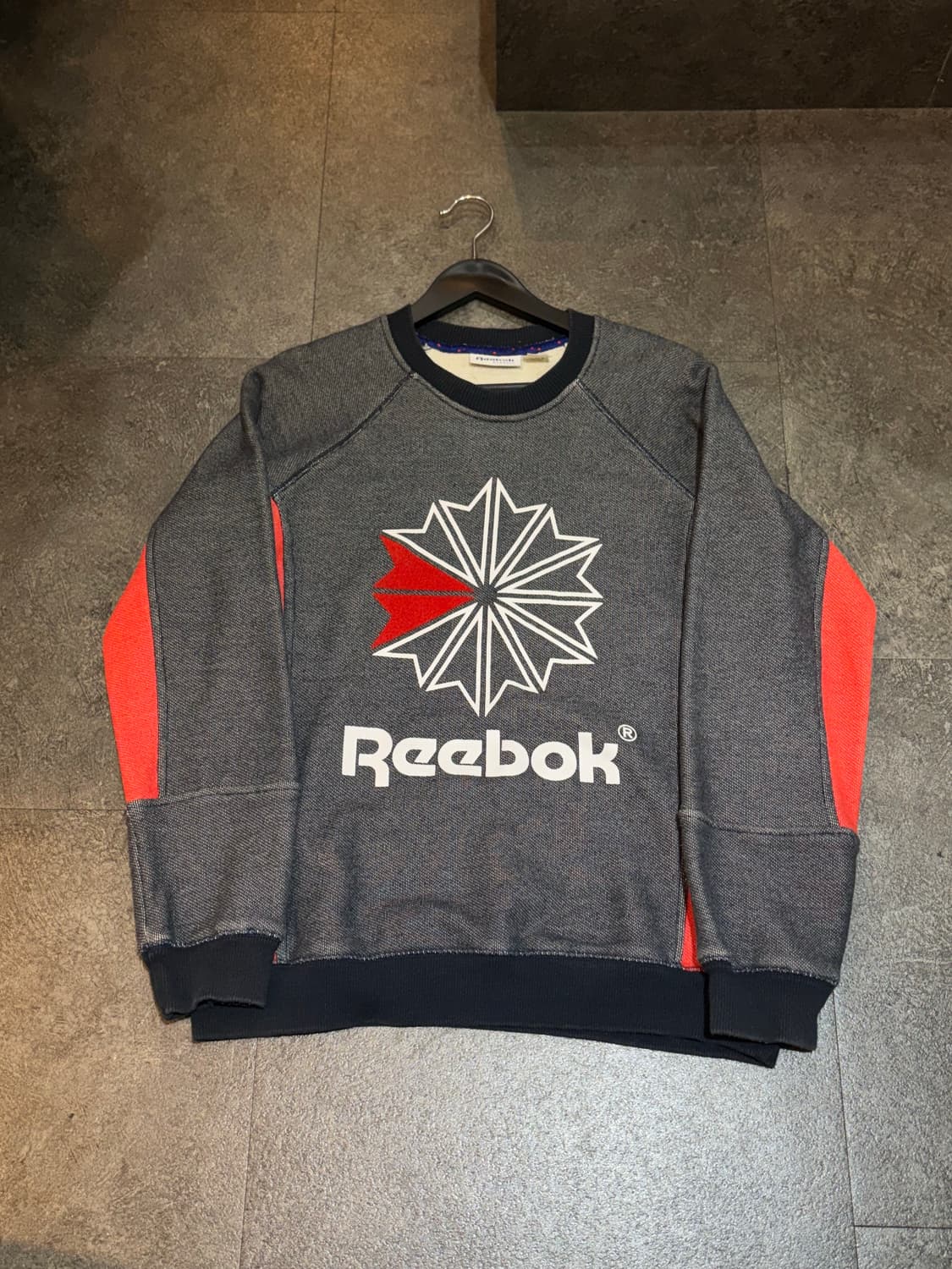 리복 올드스쿨 맨투맨 티셔츠 105사이즈 상품이미지2