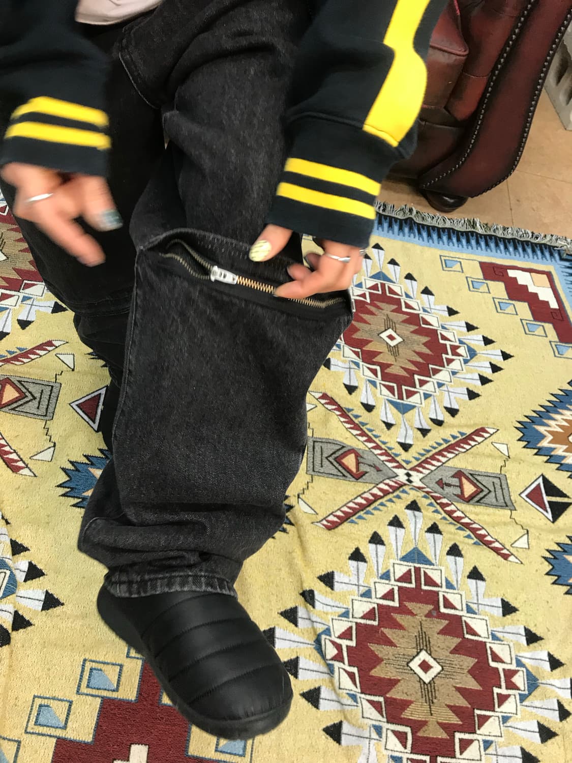 비슬로우 디테일 흑청 데님팬츠  상품이미지3