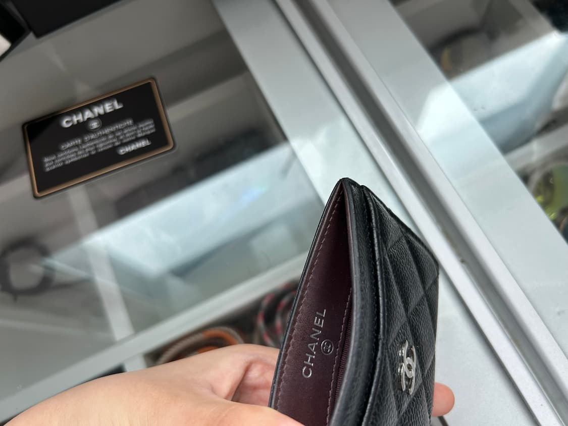 샤넬 클래식 캐비어 카드지갑 블랙 상품이미지10