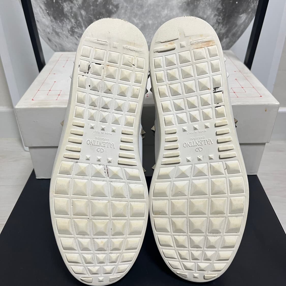 정품 41) 발렌티노 락스터드 스니커즈 265~270 상품이미지5