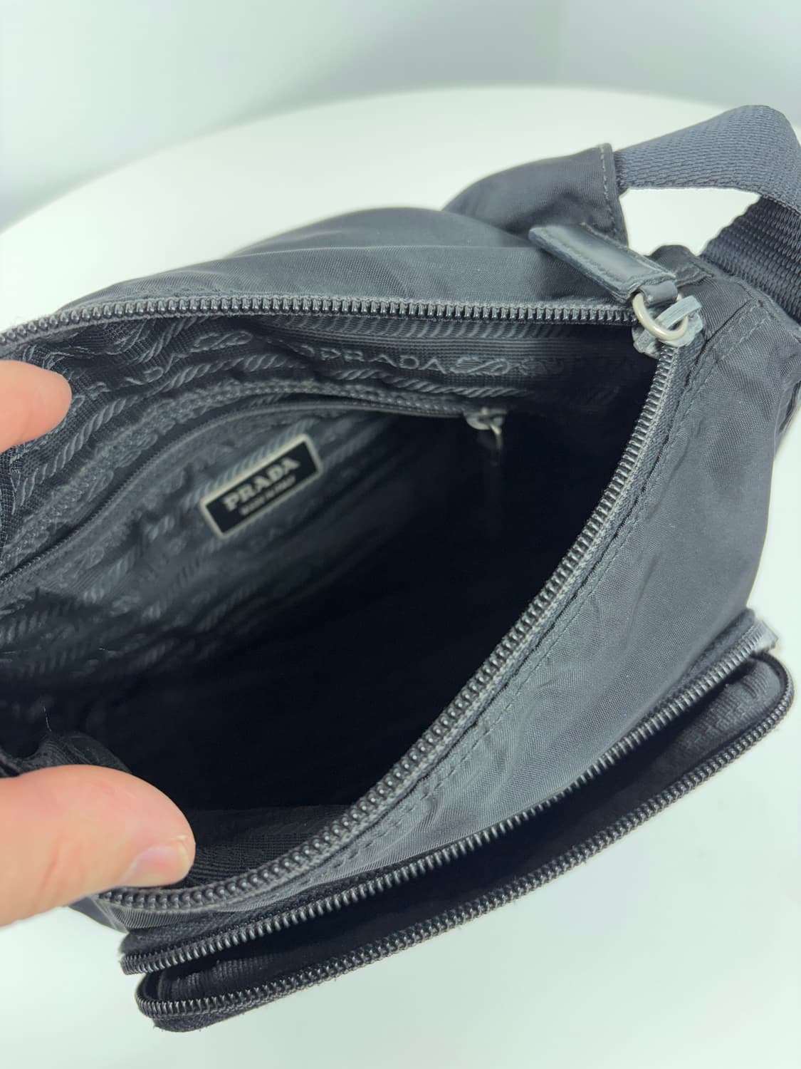 프라다 나일론 크로스백 메신저백 상품이미지6