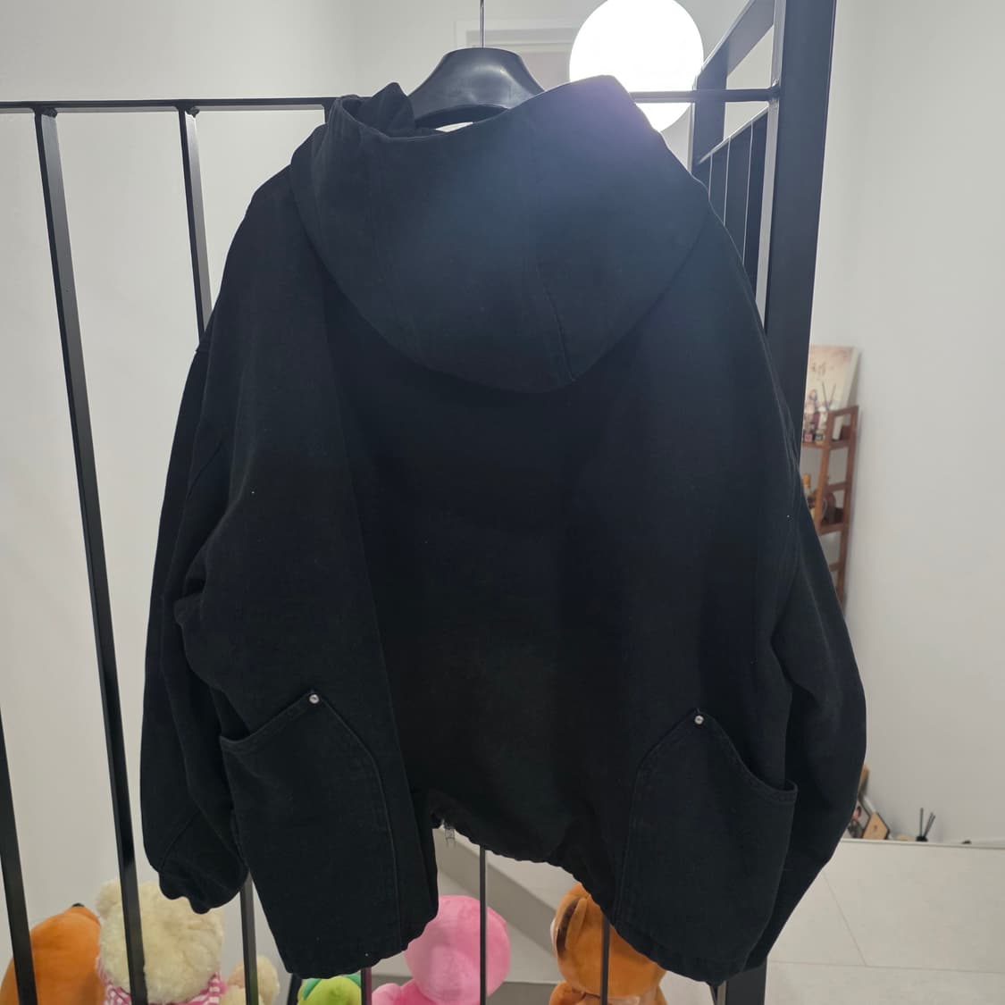 우영미 25SS 3D 블랙 데님 후드집업 50 가격 맞으면 교신 O 상품이미지3