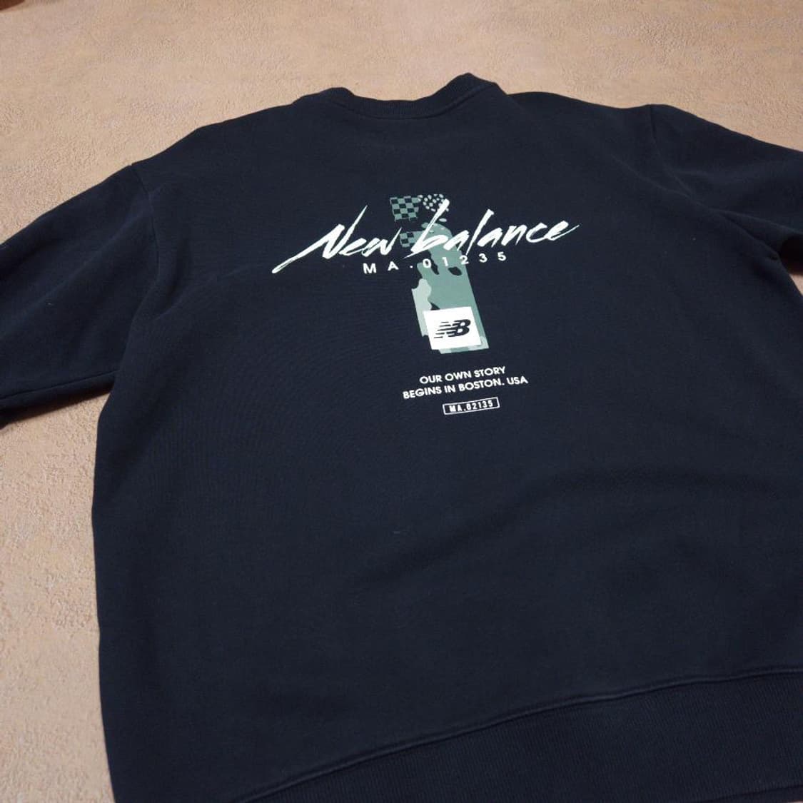 뉴발란스 프린팅 기모 맨투맨 상품이미지2