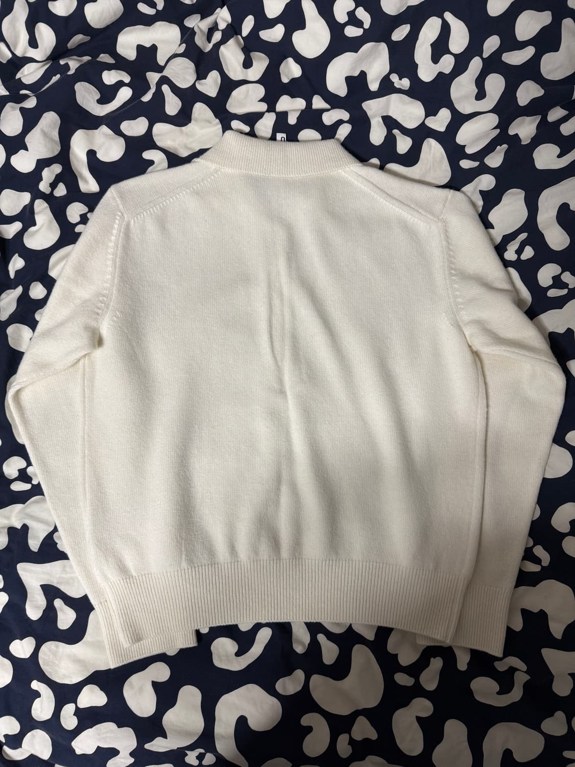 로우클래식 메리노 캐시미어 오픈카라 스웨터 (아이보리) 상품이미지4