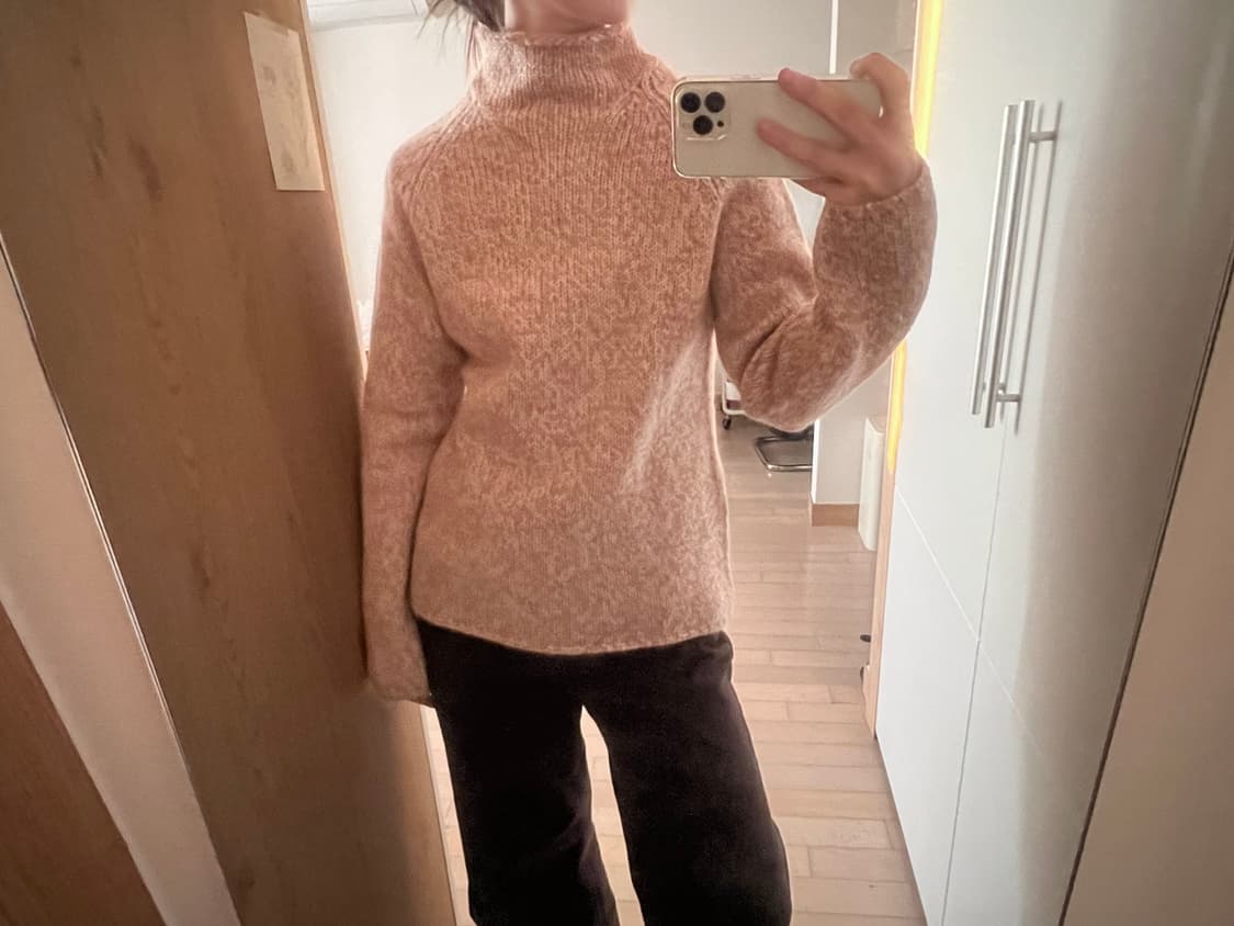 미치코 런던 pink knit (착용컷) 상품이미지5