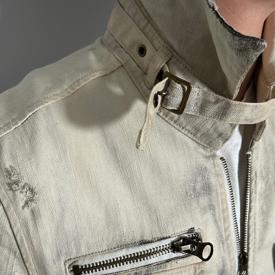 in the attic 화이트 워시드 데님 바이커 자켓 (on.568)  상품이미지6