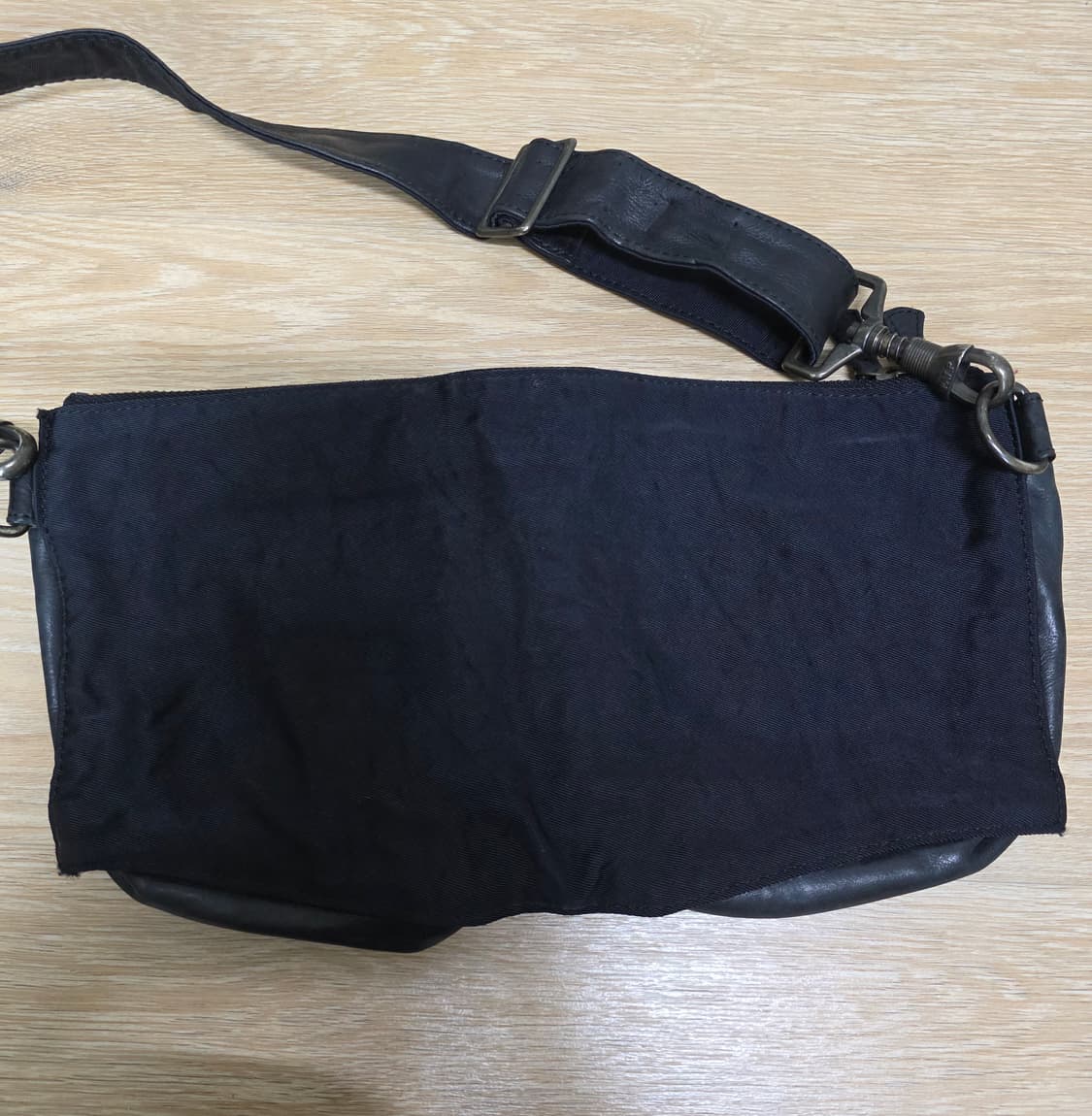 도쿄 b. stuff 레더 멀티 포켓  힙색 상품이미지8