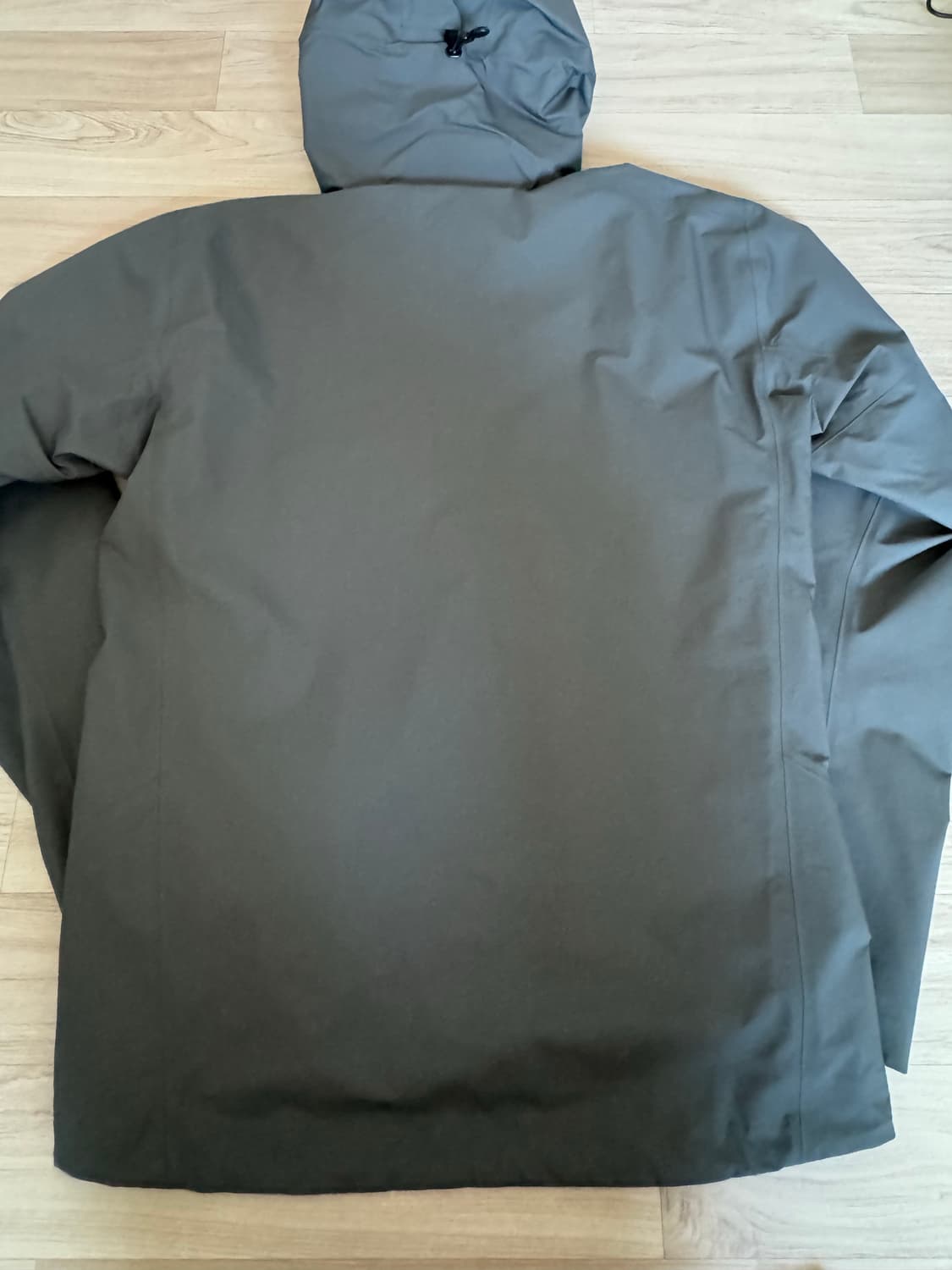 아크테릭스 베타 클라우드 M(주름없이 아직 빳빳한) 상품이미지2