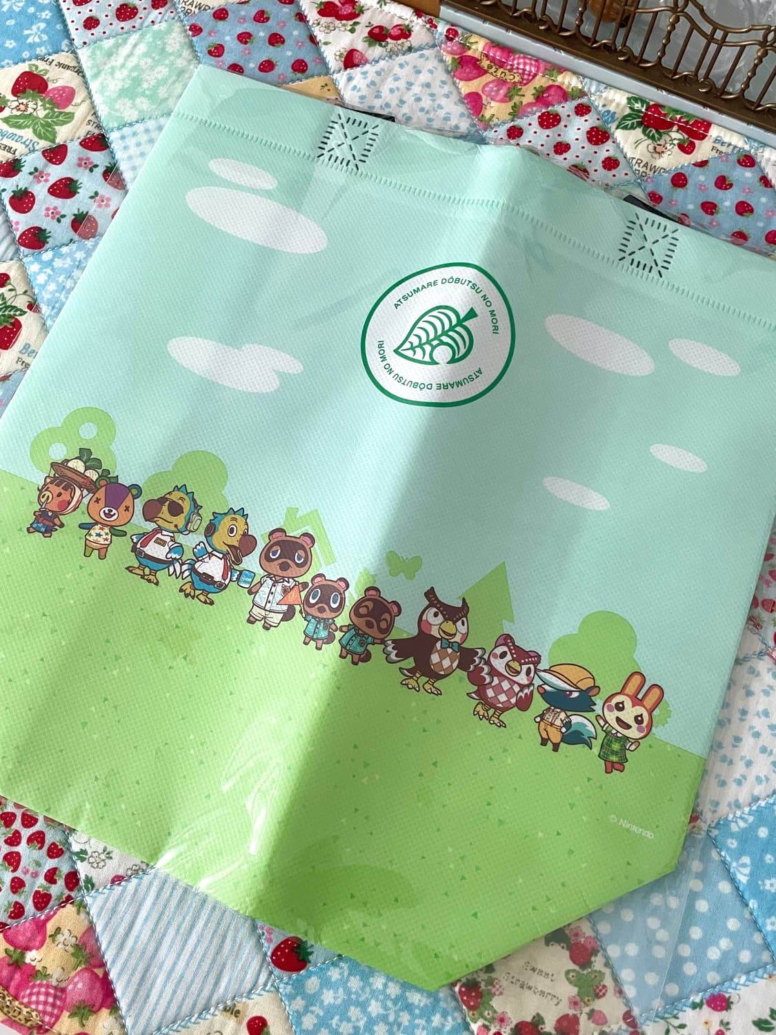 (신상굿즈) 동물의숲 손가방 패밀리마트 부직포 상품이미지1