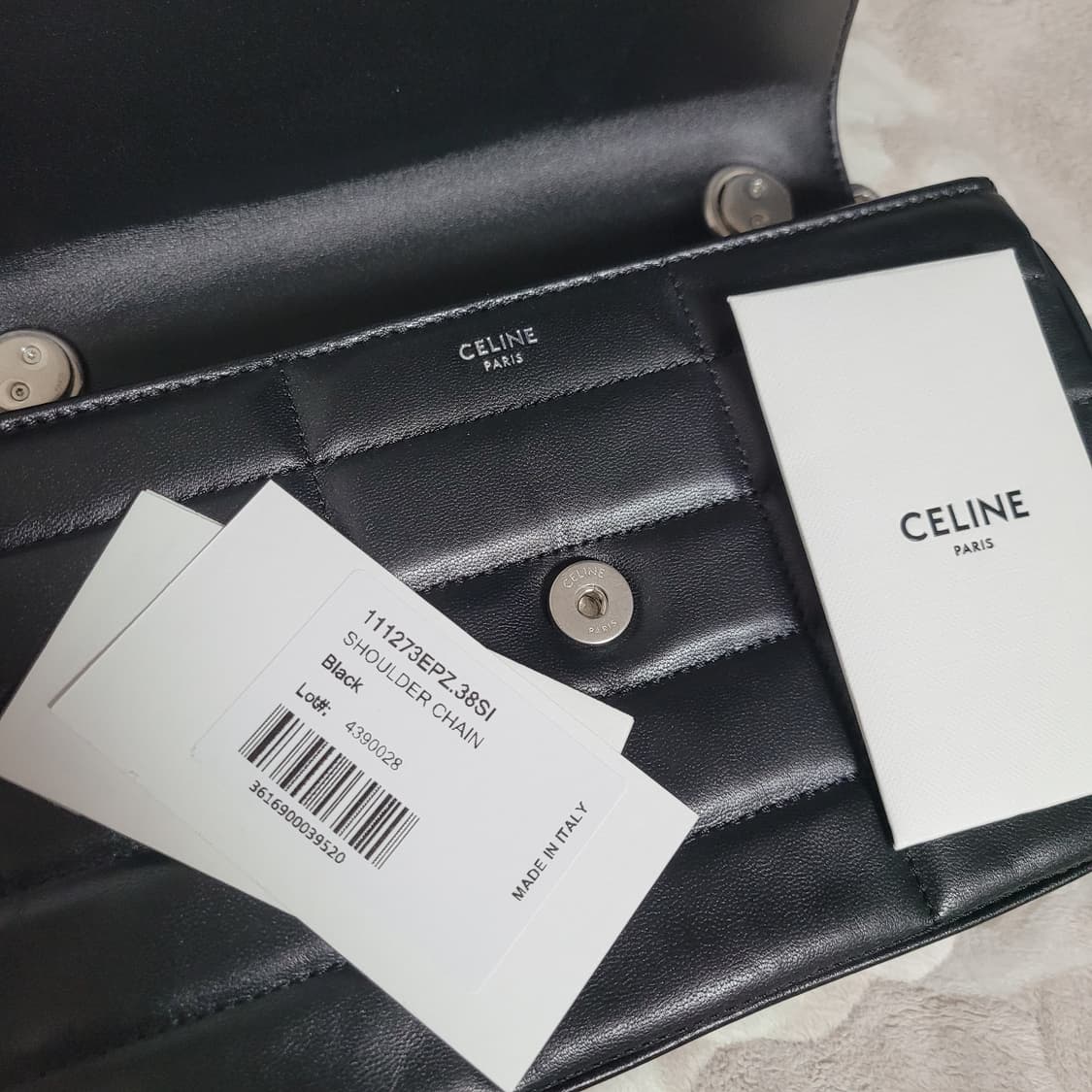 셀린느 모노크롬 퀄팅 체인백 새상품 상품이미지4